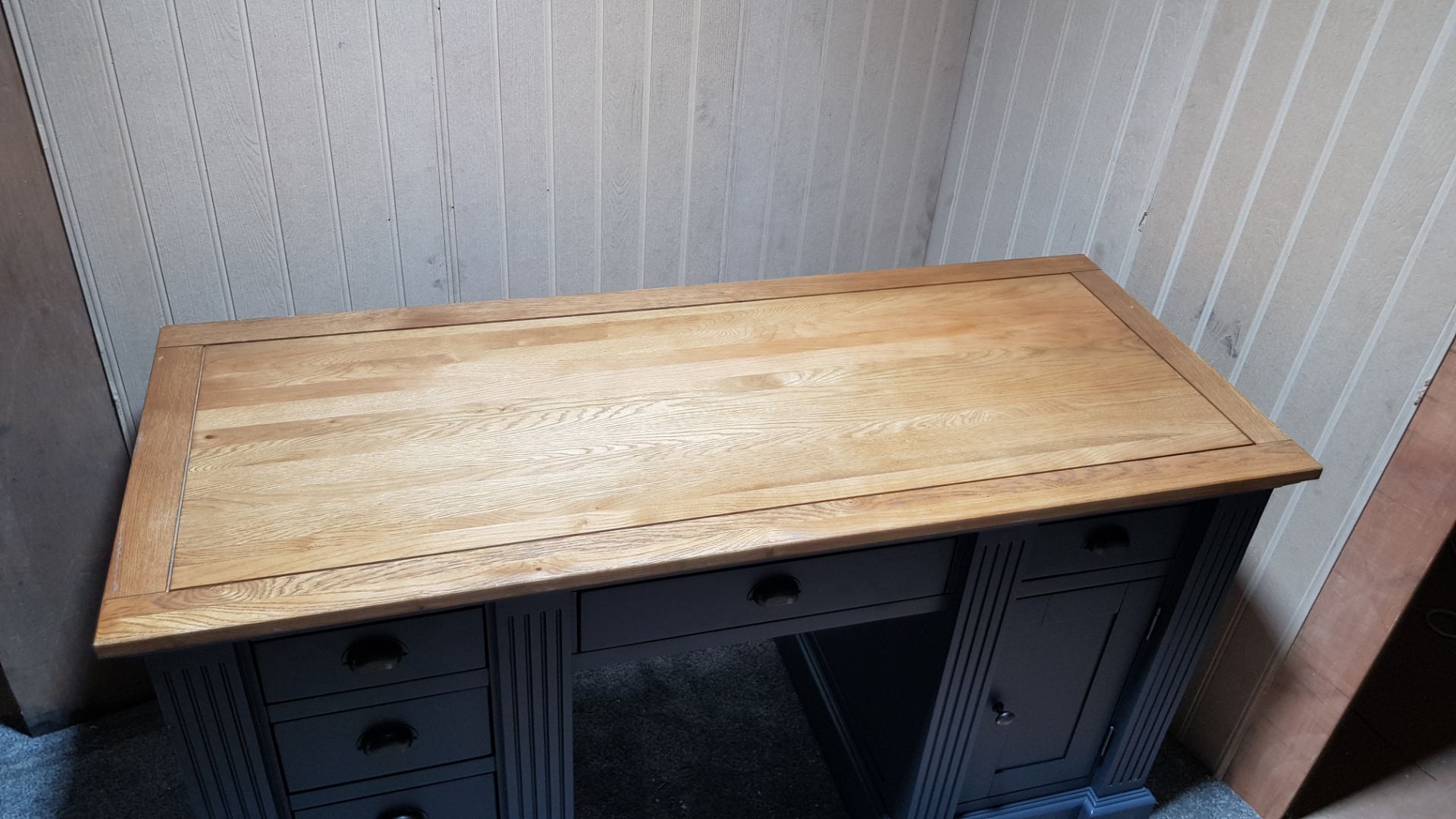 Highgate Rustic Solid Oak And Painted Desk. Dimensions: (H82x W145x D60cm). (Unused, Ex Display). - Image 6 of 25