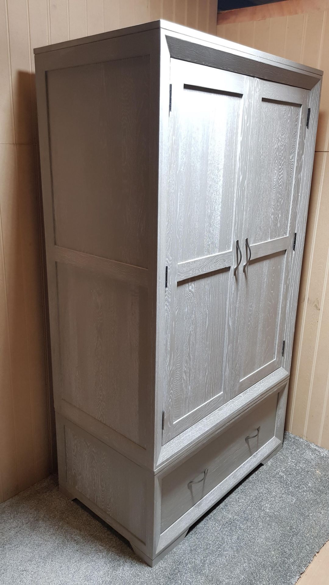 Willow Solid Oak With Light Grey Wash Double Wardrobe. Dimensions: (H185x W100x D60cm). - Image 7 of 22