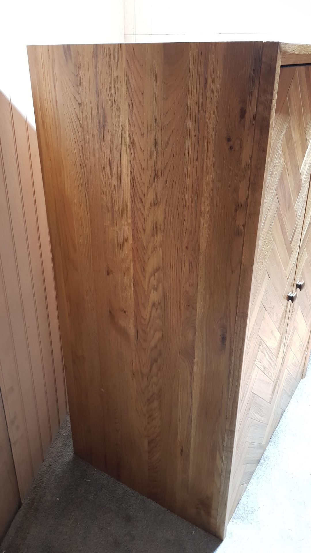 Parquet Brushed And Glazed Solid Oak Double Wardrobe. Dimensions: (H146x W95x D65cm). - Image 5 of 15