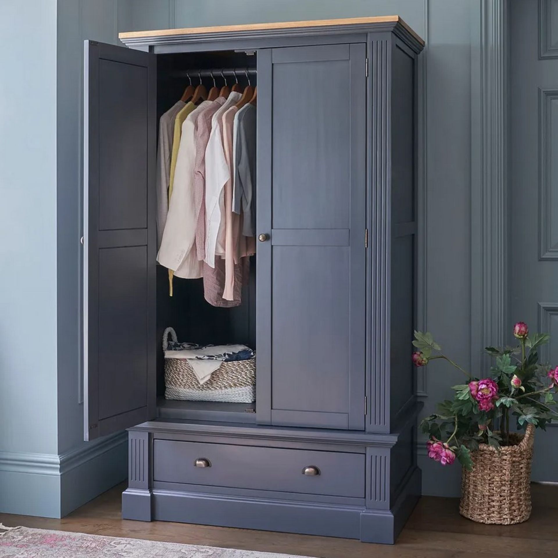 Highgate Rustic Oak And Painted Double Wardrobe. Dimensions: (H193x W110x D65cm).