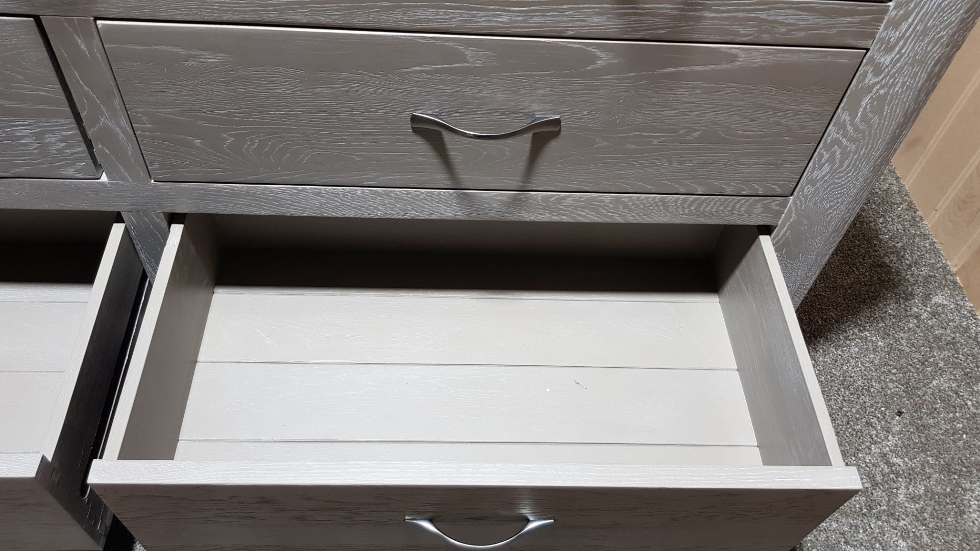 Willow Solid Oak With Grey Wash 7 Drawer Chest. Dimensions: (H78x W140x D45cm). - Image 19 of 19