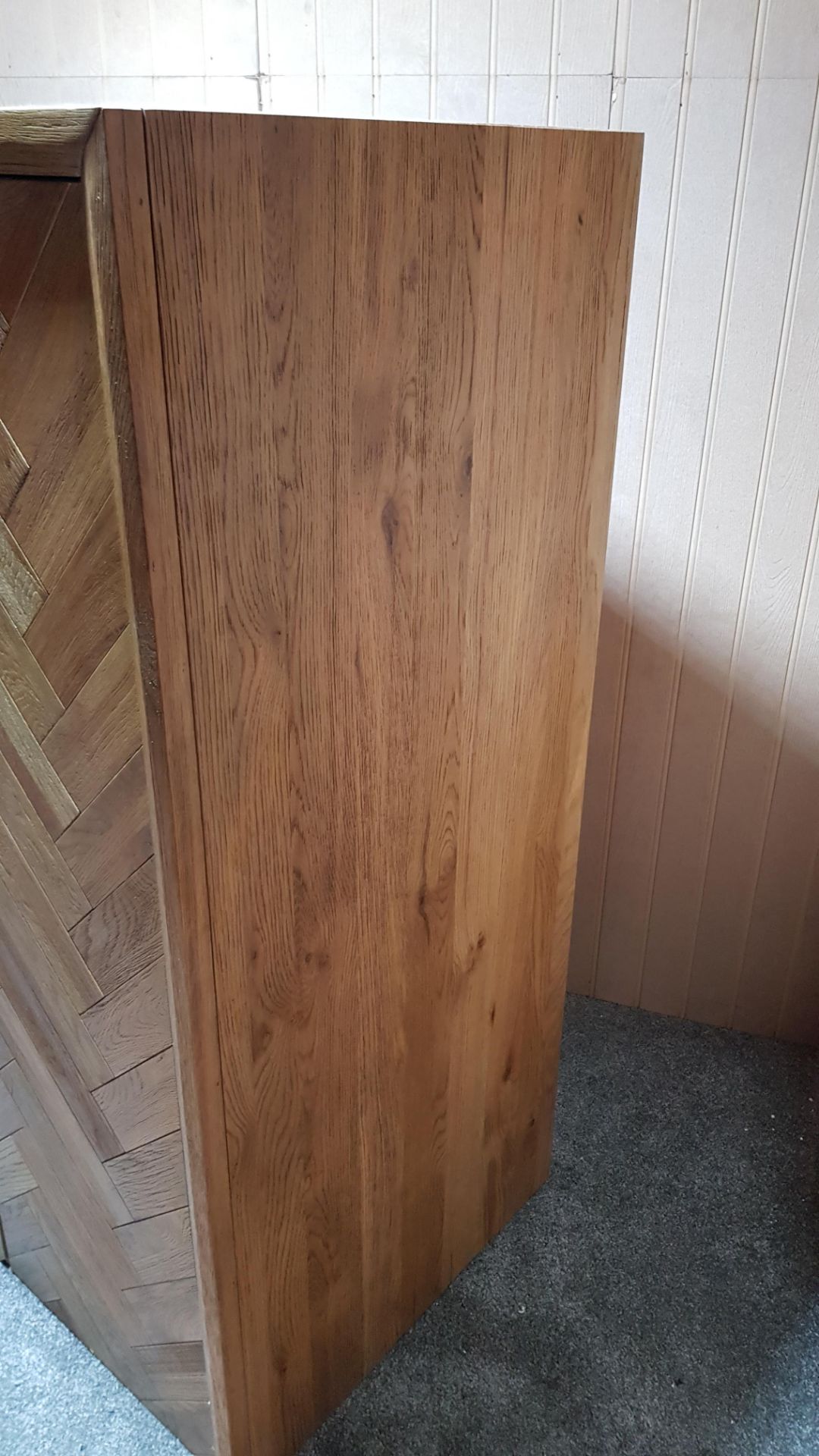 Parquet Brushed And Glazed Solid Oak Double Wardrobe. Dimensions: (H146x W95x D65cm). - Image 6 of 15