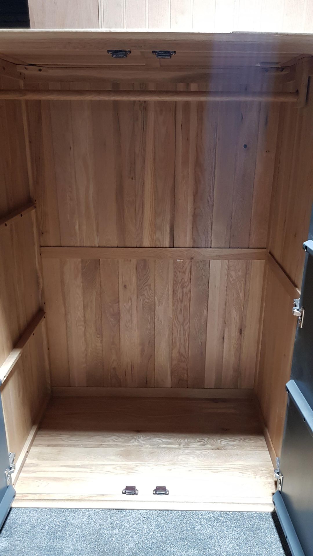 Spot Natural Oak And Painted Triple Wardrobe. Dimensions: (H145x W150x D64cm). (Unused, Ex Display). - Image 16 of 23