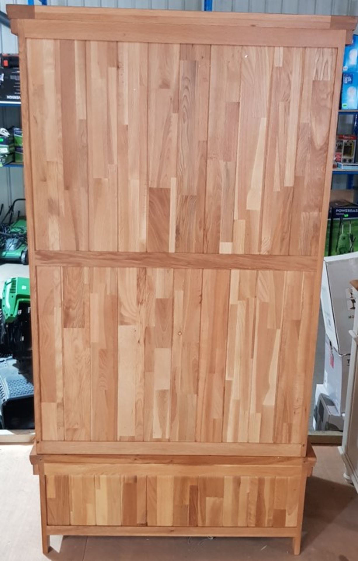 Orrick Rustic Solid Oak Double Wardrobe. Dimensions: (H185x W100x D56cm). (Unused, Ex Display). - Image 7 of 15