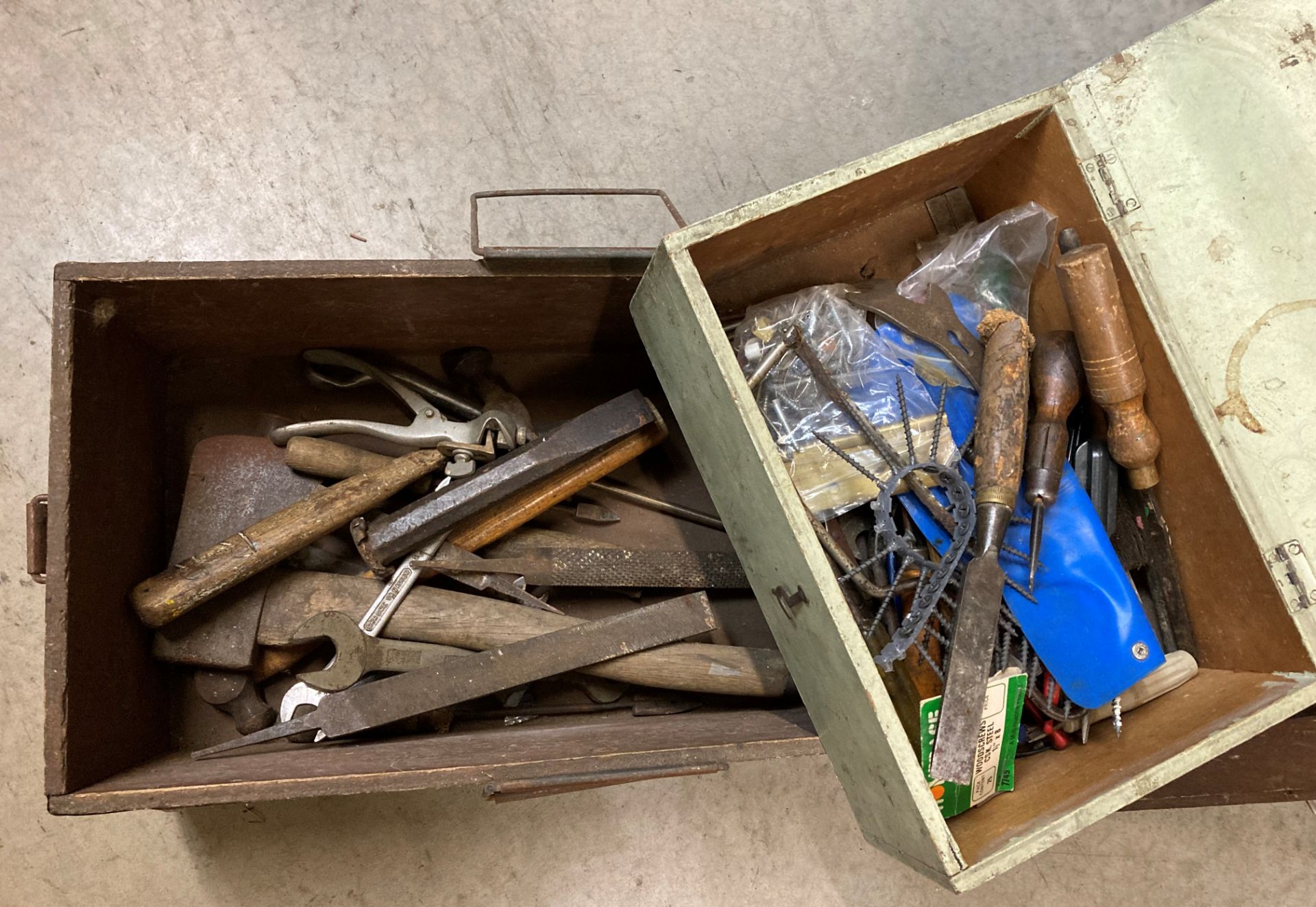 Small wooden tool box complete with assorted hand tools and garden soil sieve (Saleroom location: