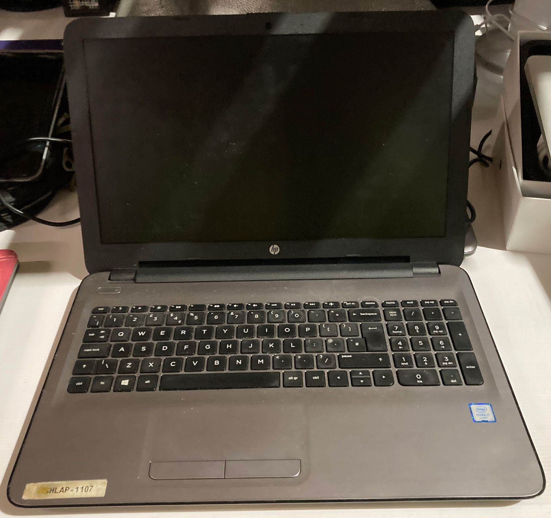 HP G5 Notebook laptop 17-6500U 8GB RAM, 233GB Hard Drive - (please note spares and repairs only,