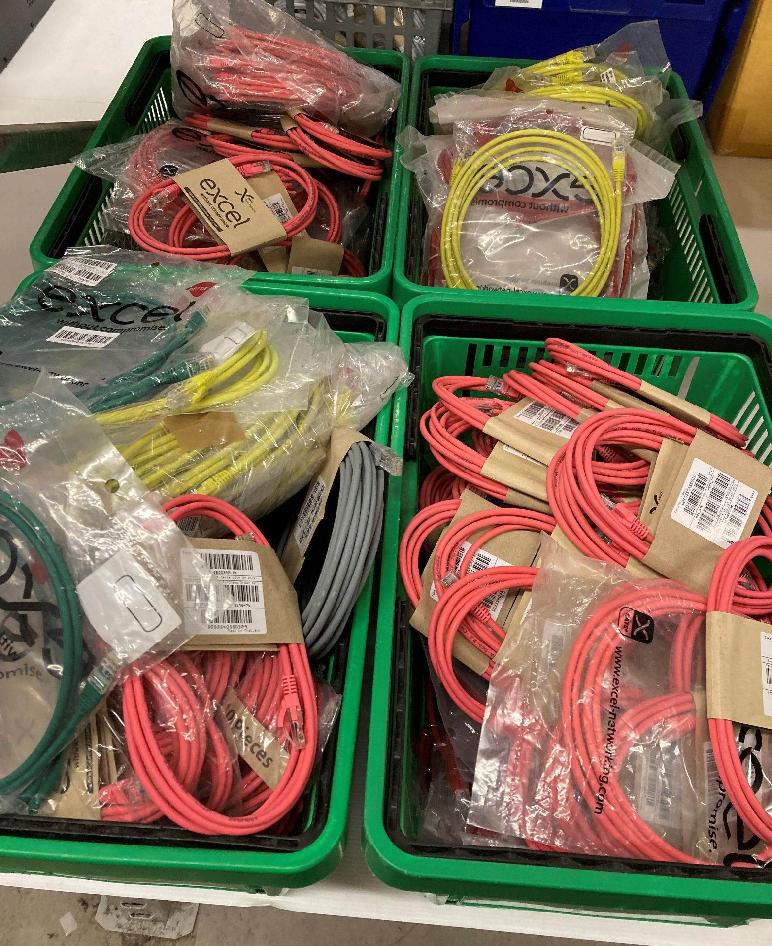 Contents to 4 baskets - approx 340 Excel Cat5e 1,