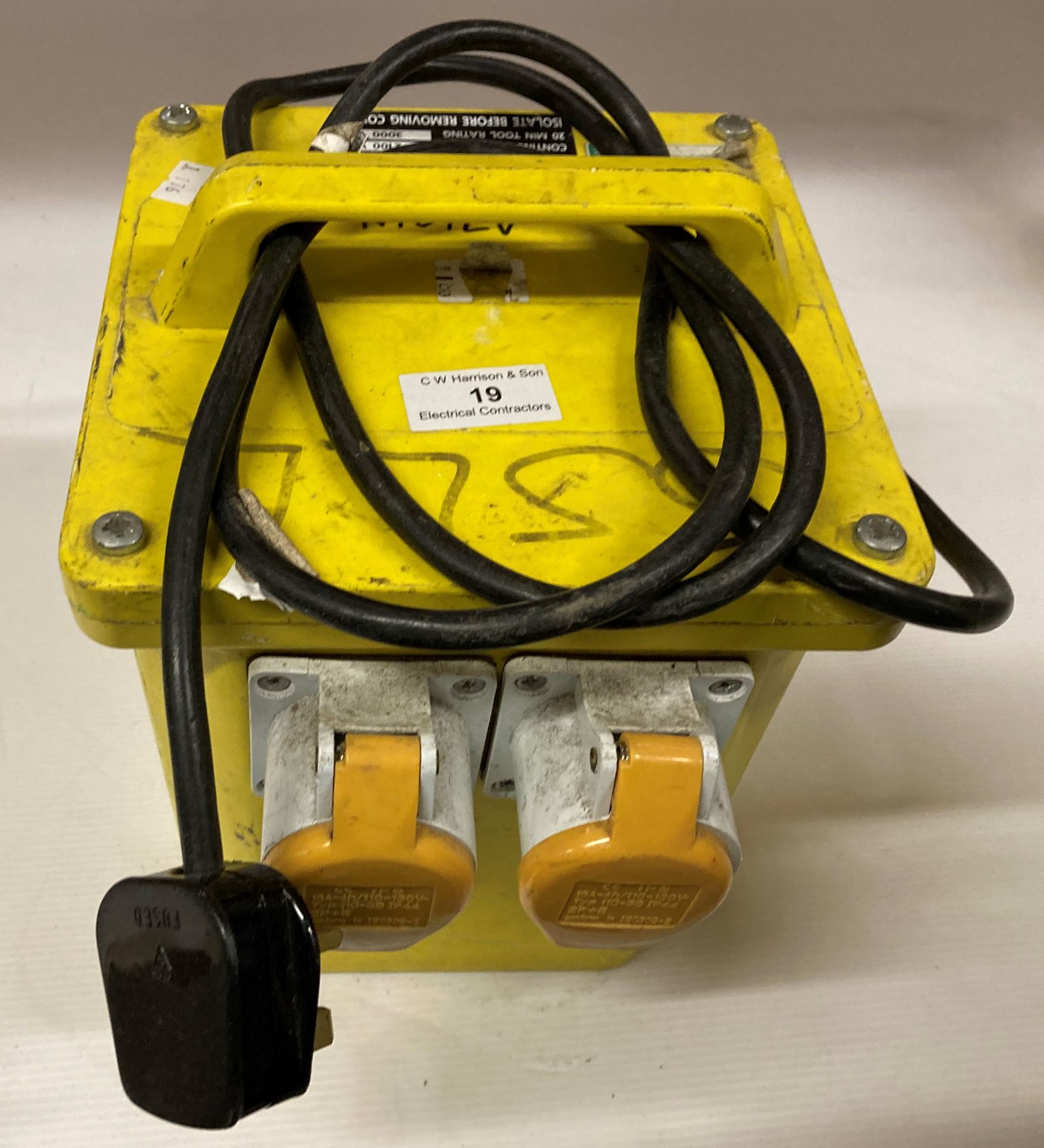 Newlec 110v twin port transformer (240v) (needs rewire,