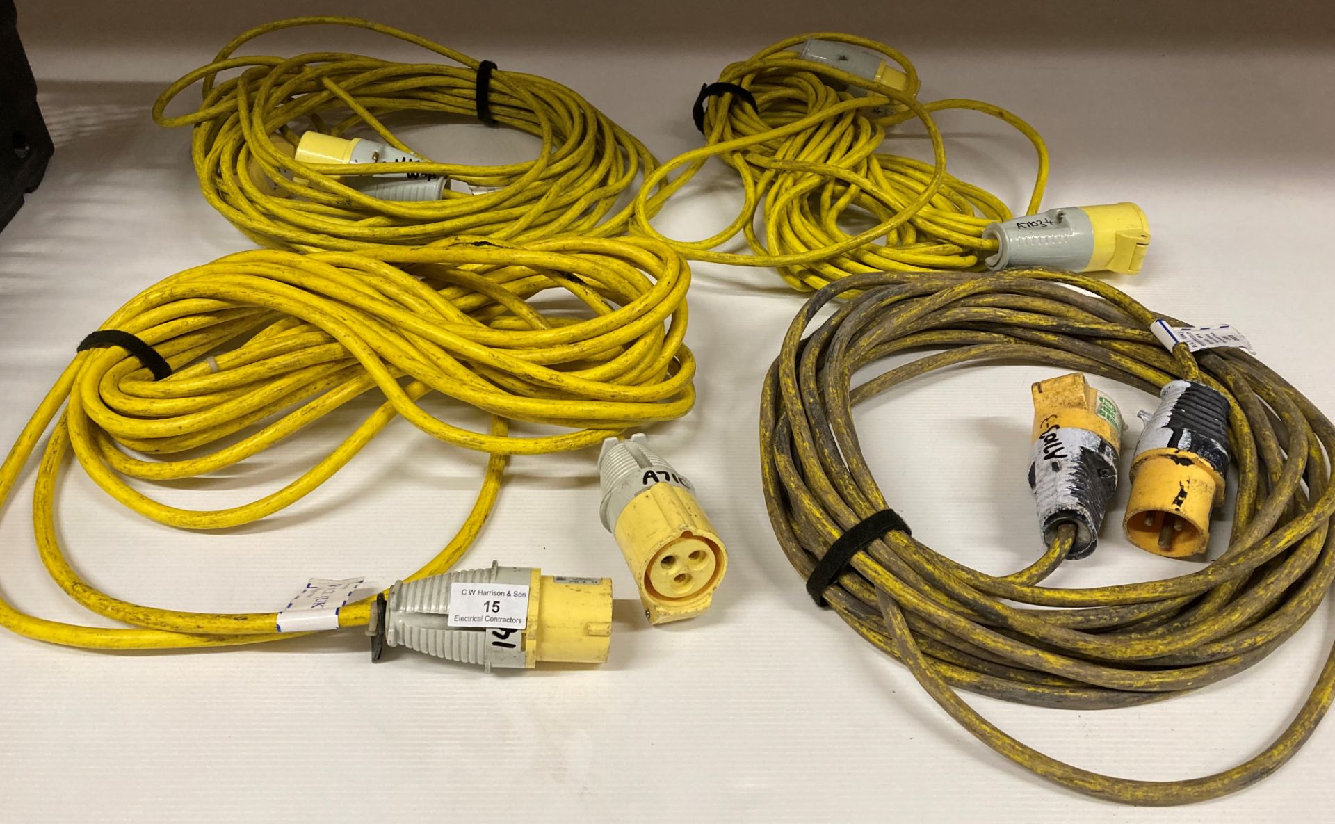 Contents to basket - 4 x 110v extension cables (Saleroom location: F07 FLOOR)