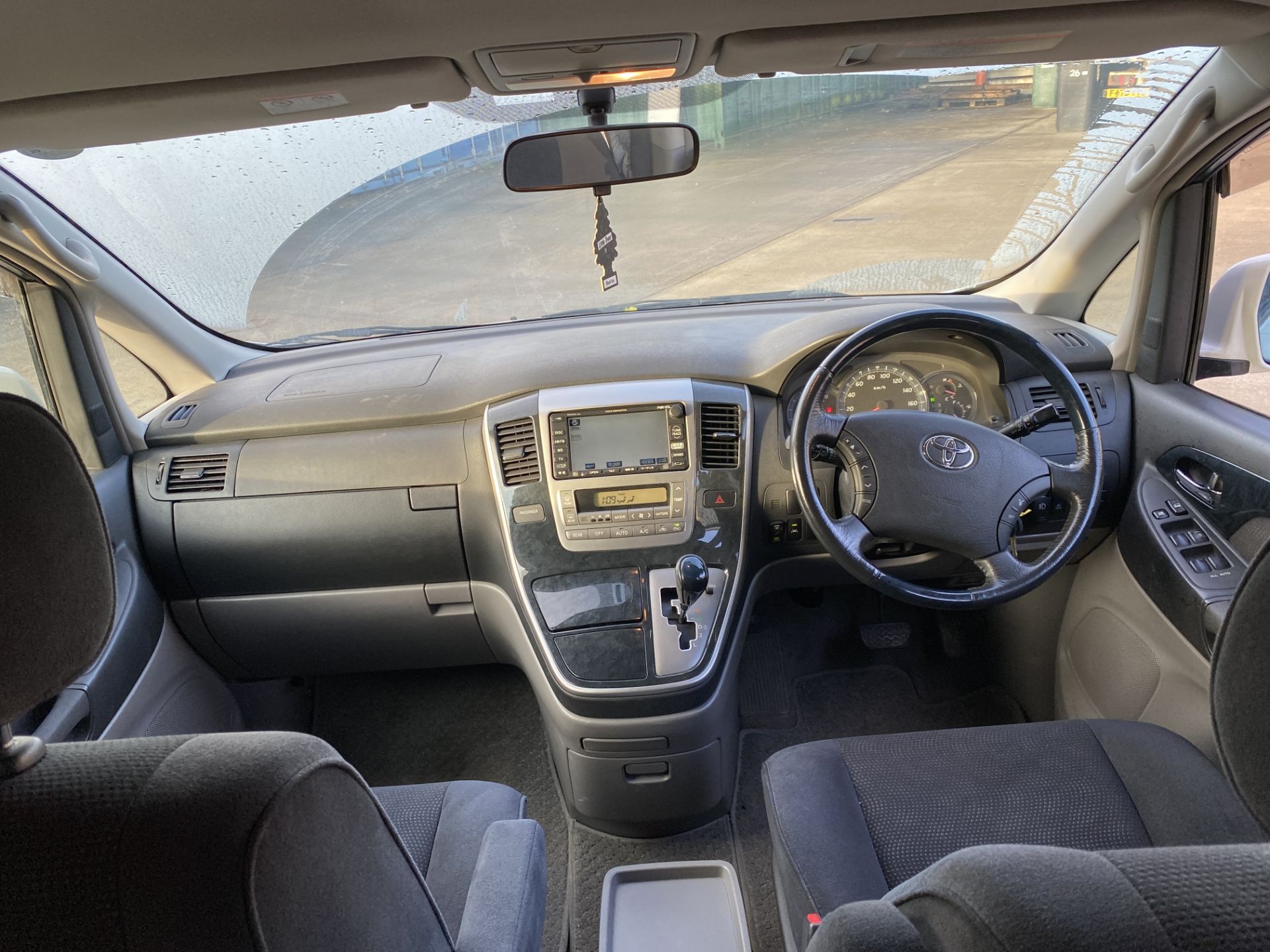 TOYOTA ALPHARD G V6 3. - Image 19 of 22