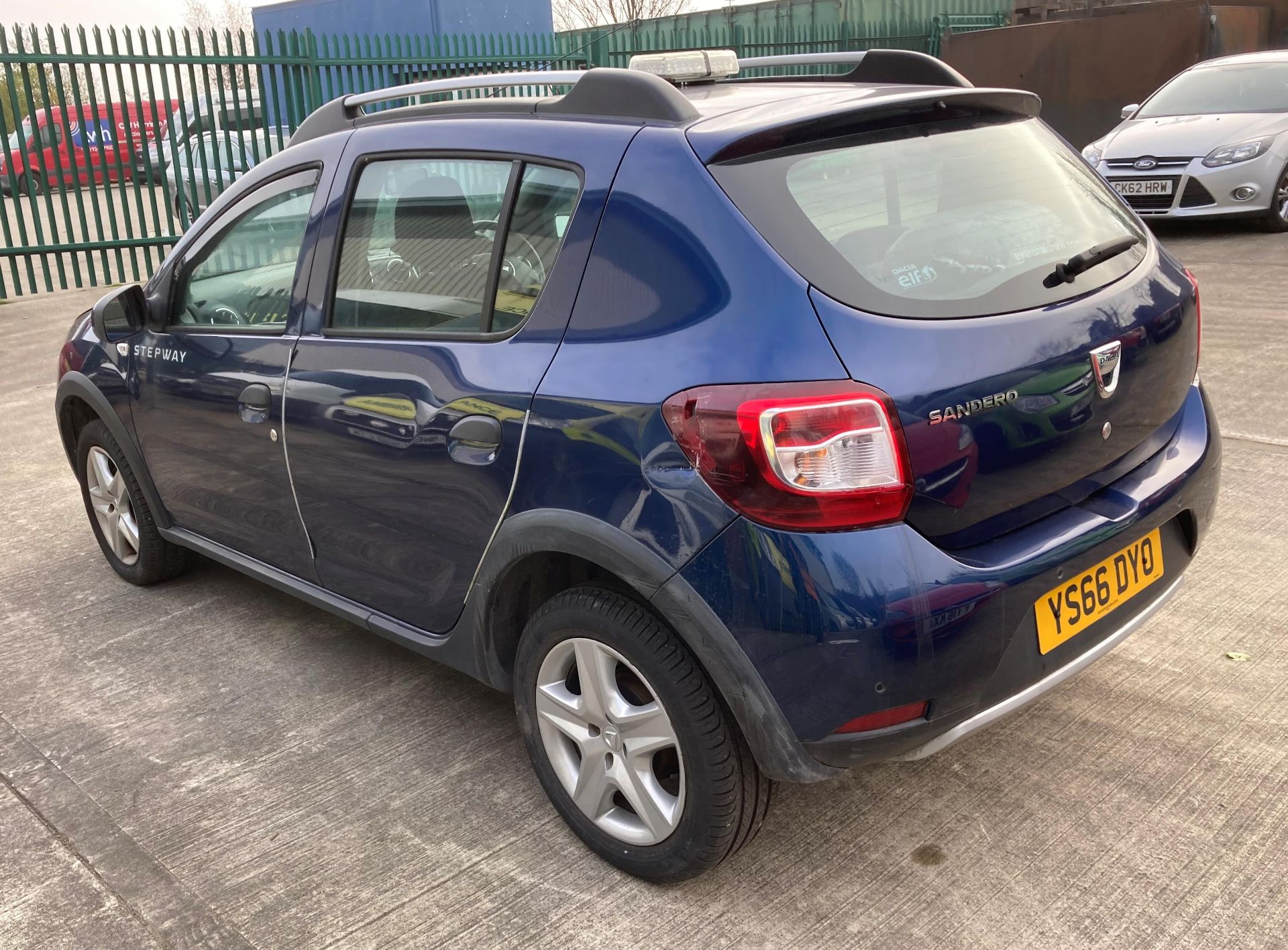 DACIA SANDERO STEPWAY LAUREATE 1.5 DCi FIVE DOOR HATCHBACK - Diesel - Blue. - Image 4 of 14