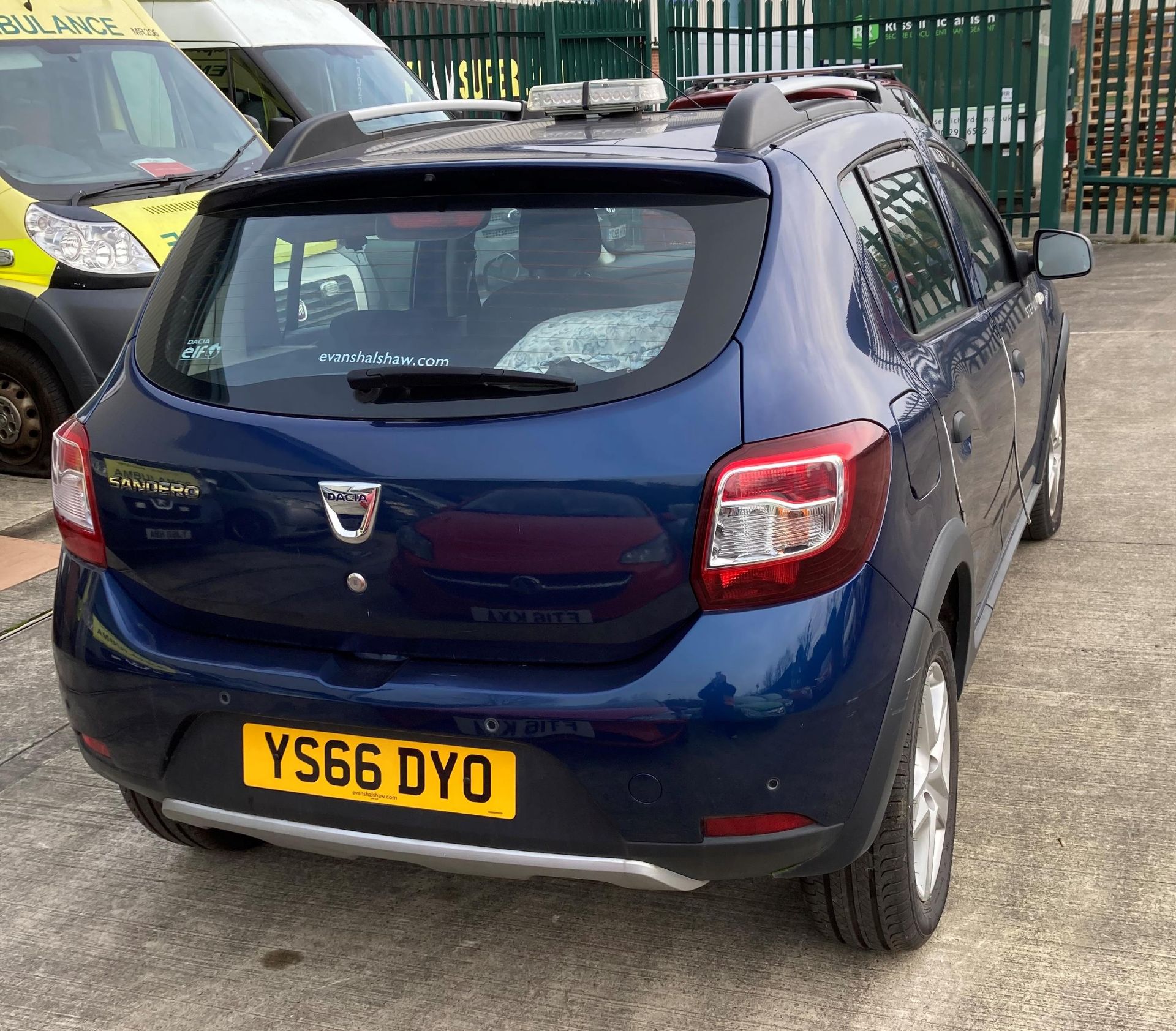 DACIA SANDERO STEPWAY LAUREATE 1.5 DCi FIVE DOOR HATCHBACK - Diesel - Blue. - Image 3 of 14