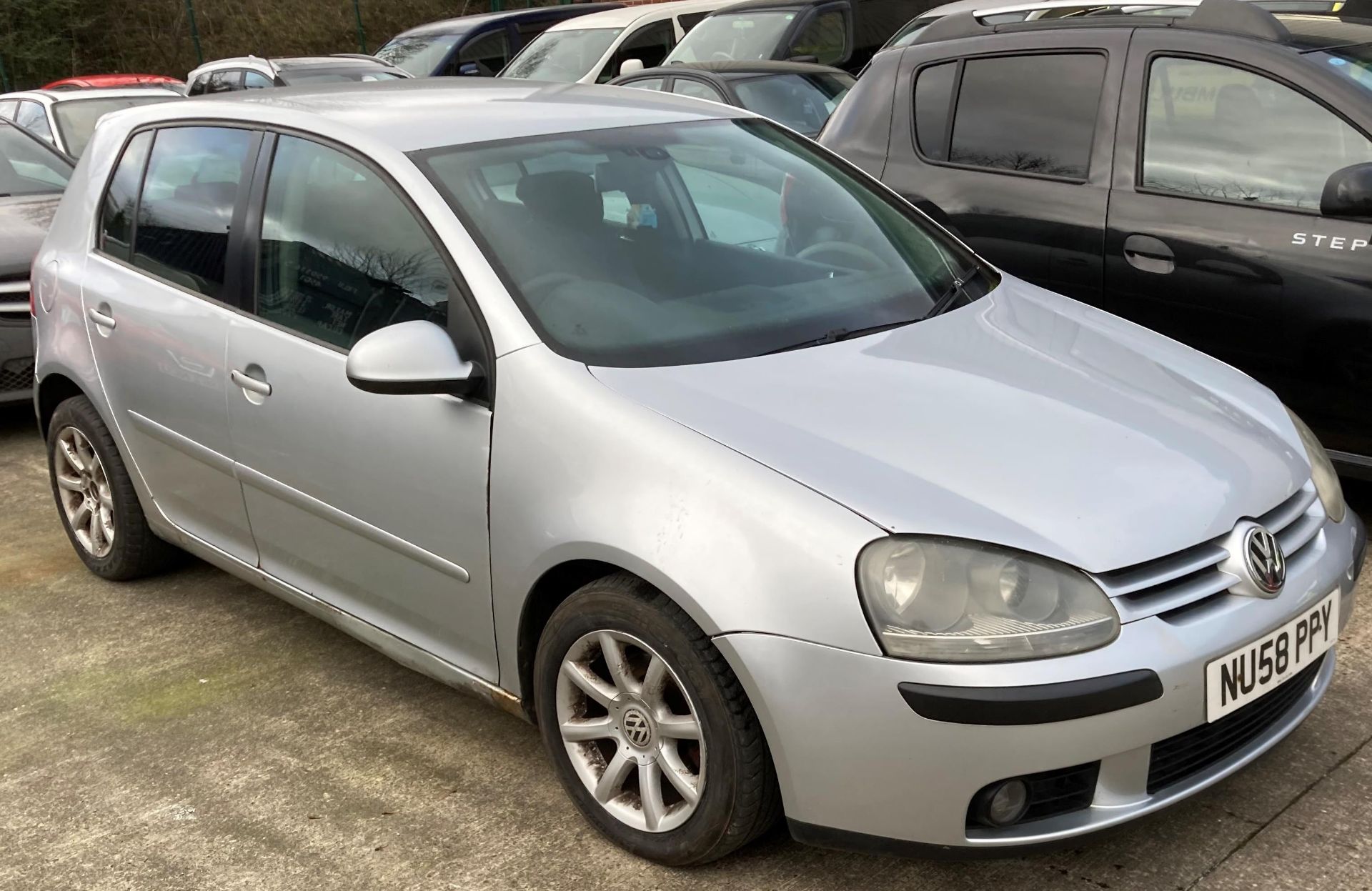 VOLKSWAGEN GOLF MATCH TDi 105 FIVE DOOR HATCHBACK - Diesel - Silver. - Image 4 of 10