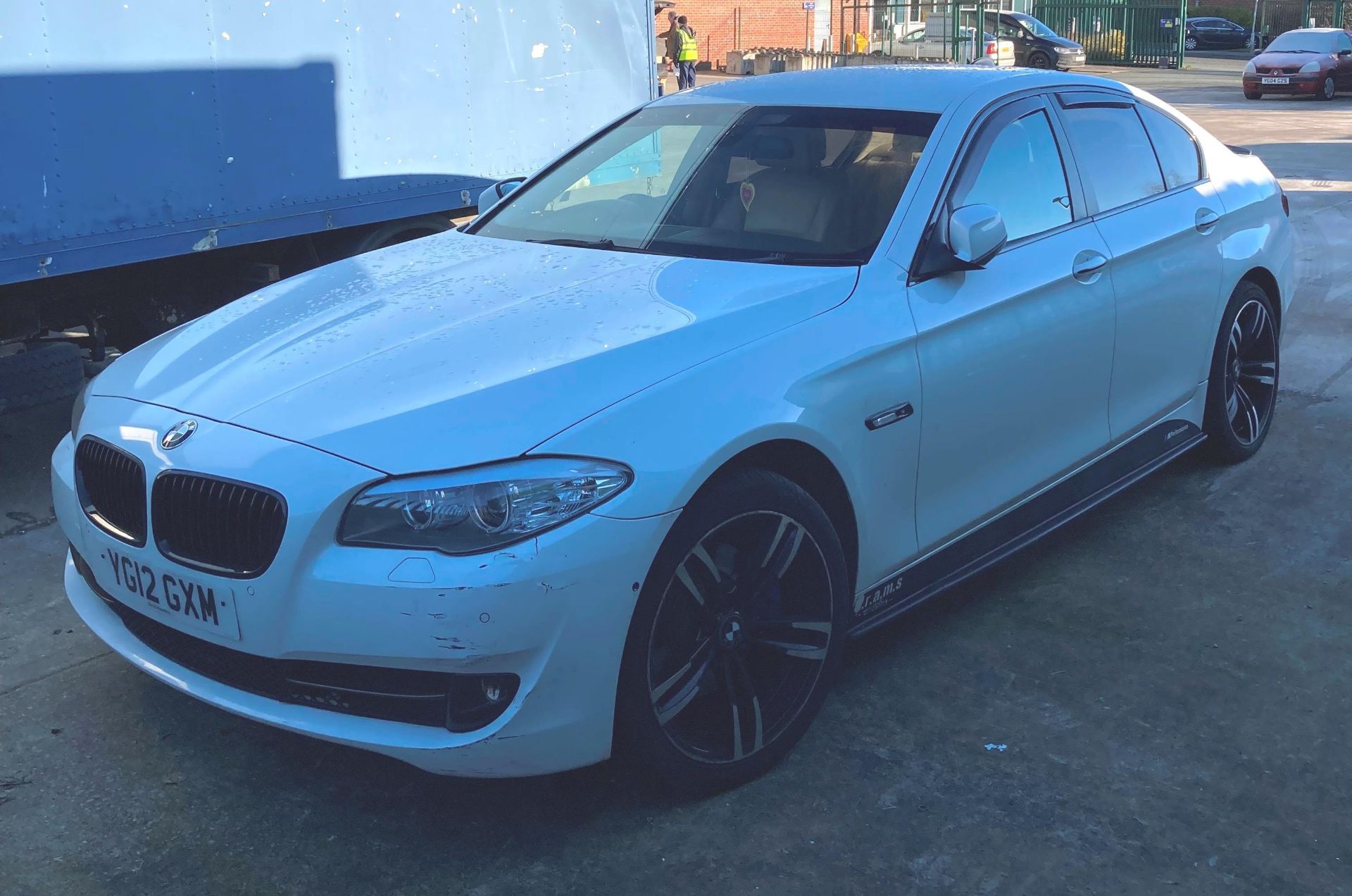 BMW 520D EFFICIENTDYNAMICS FOUR DOOR SALOON - Diesel - White.