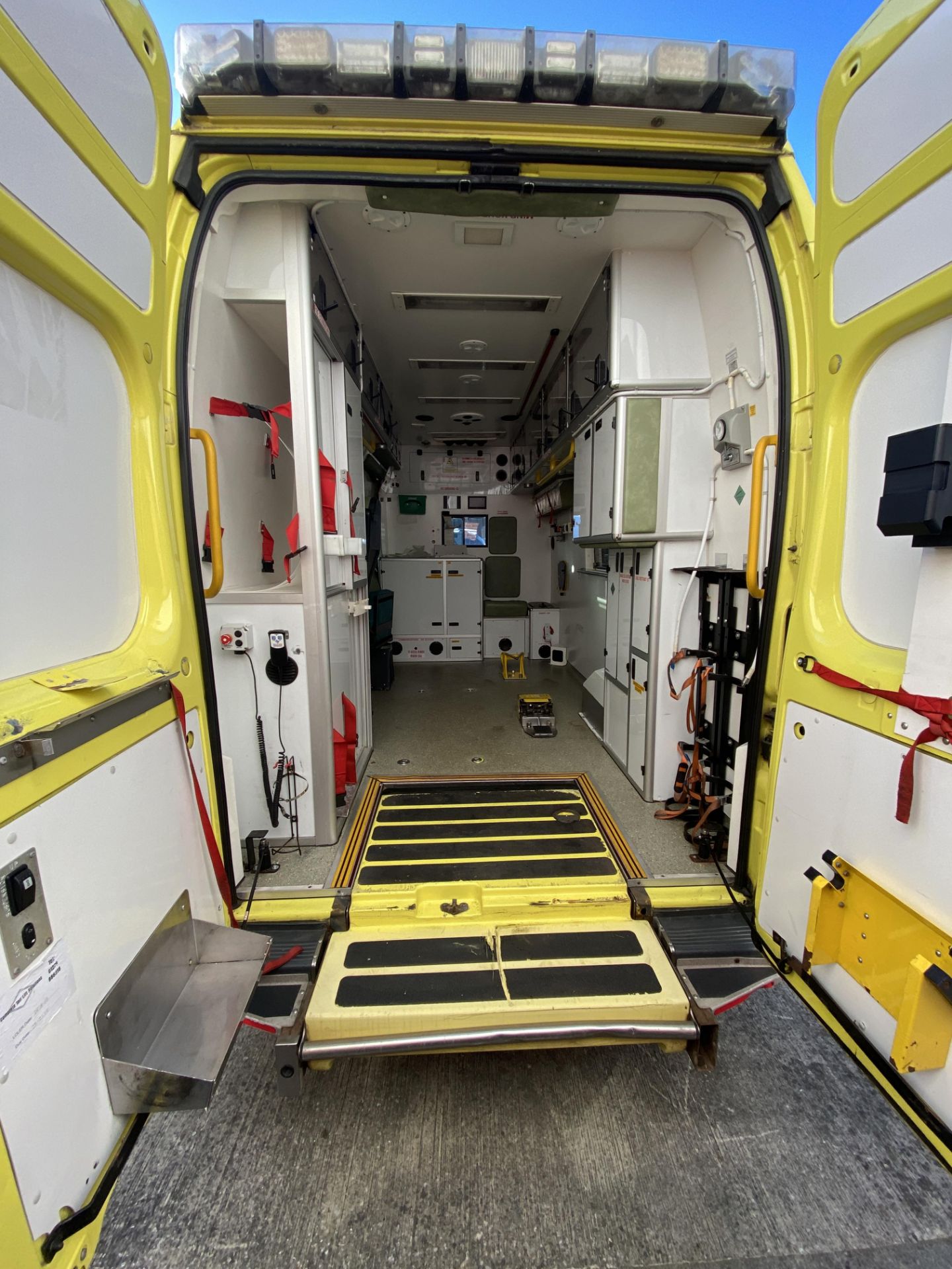 PEUGEOT BOXER 440 L4H3 HDI VAN LIVERIED UP AS AN AMBULANCE - Diesel - Yellow. - Image 26 of 26