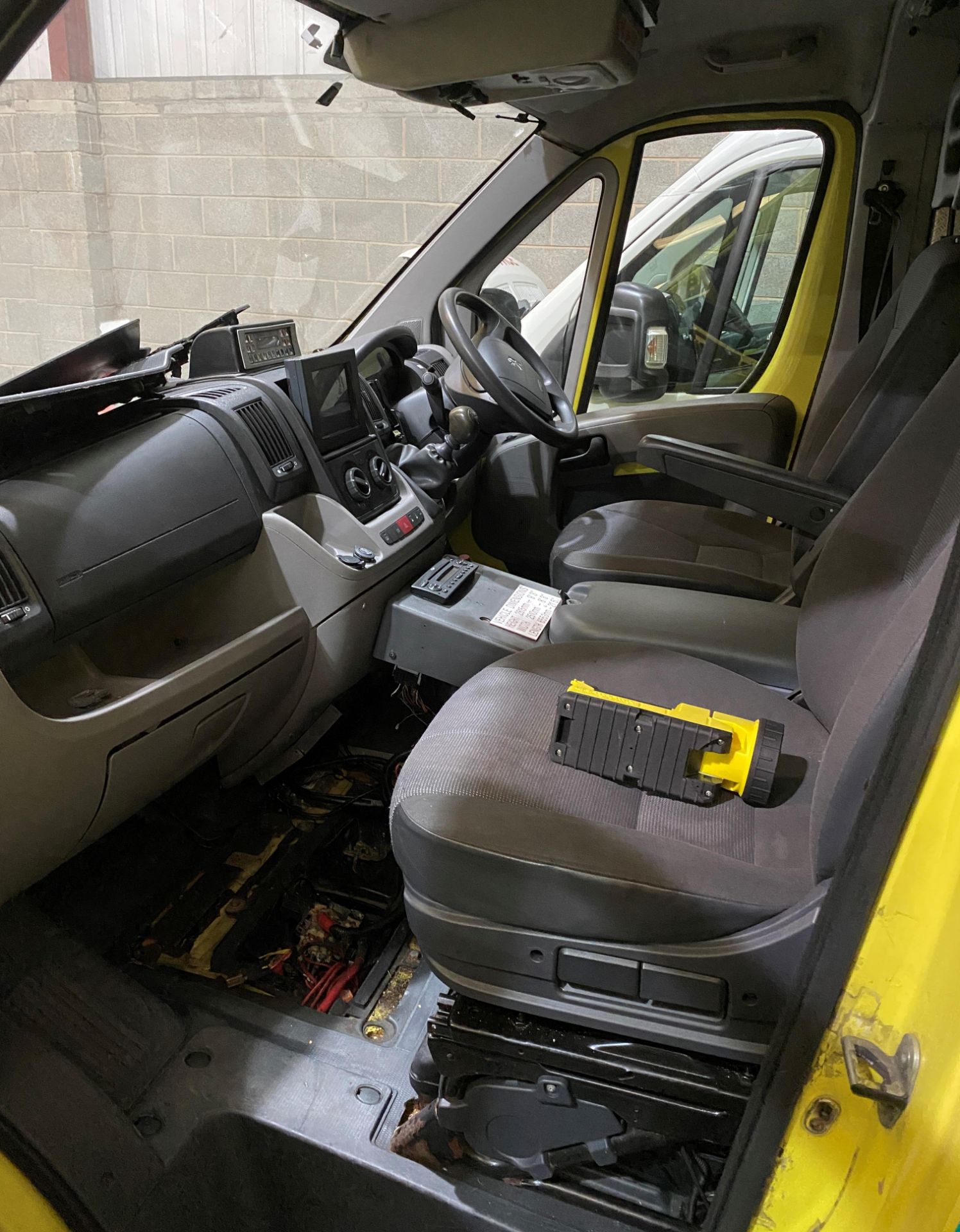 PEUGEOT BOXER 440 L4H3 HDI VAN LIVERIED UP AS AN AMBULANCE - Diesel - Yellow. - Image 6 of 26