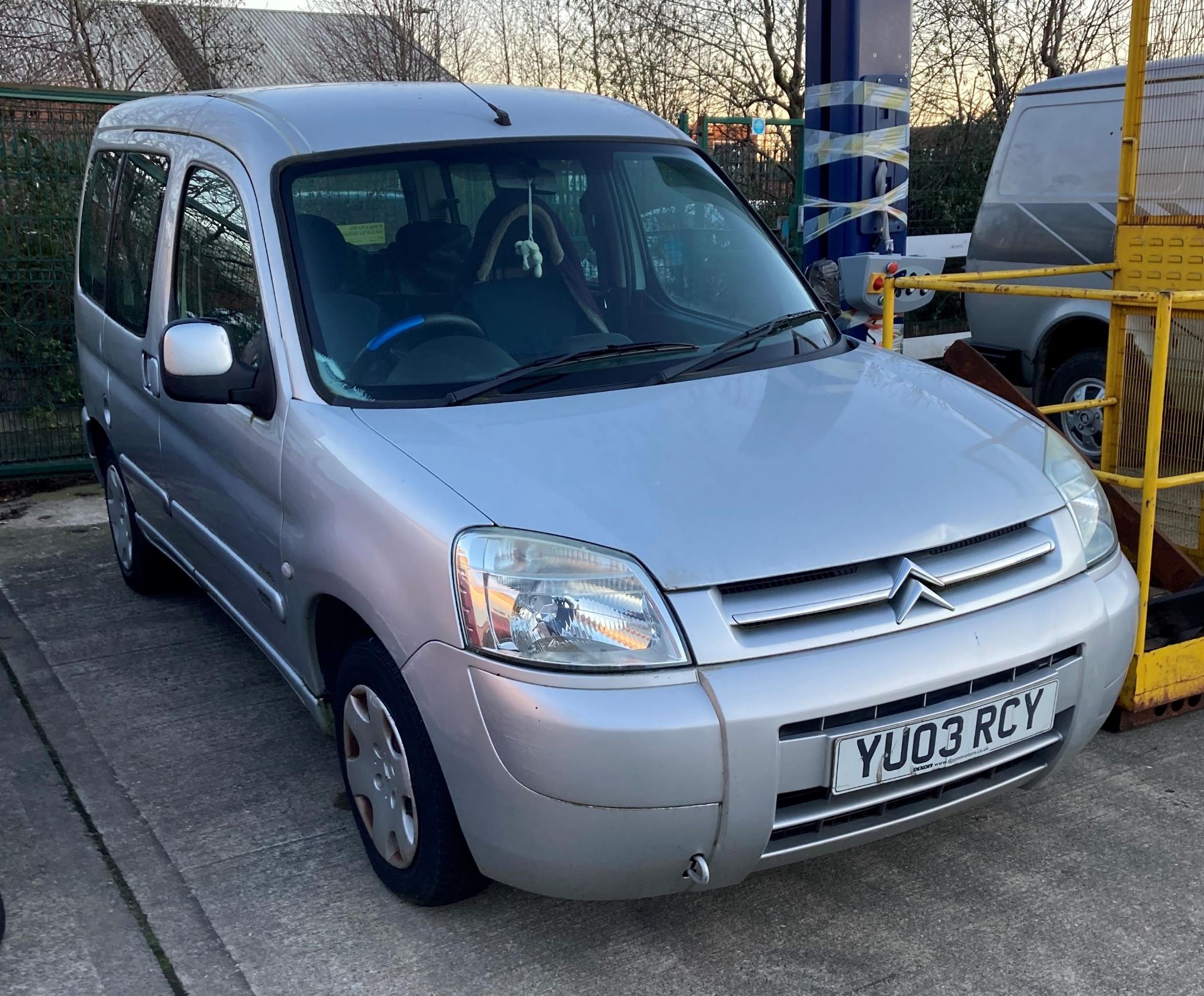 CITROEN BERLINGO MULTI-SPACE FORTE 1.9D MPV - Diesel - Silver. - Image 2 of 8