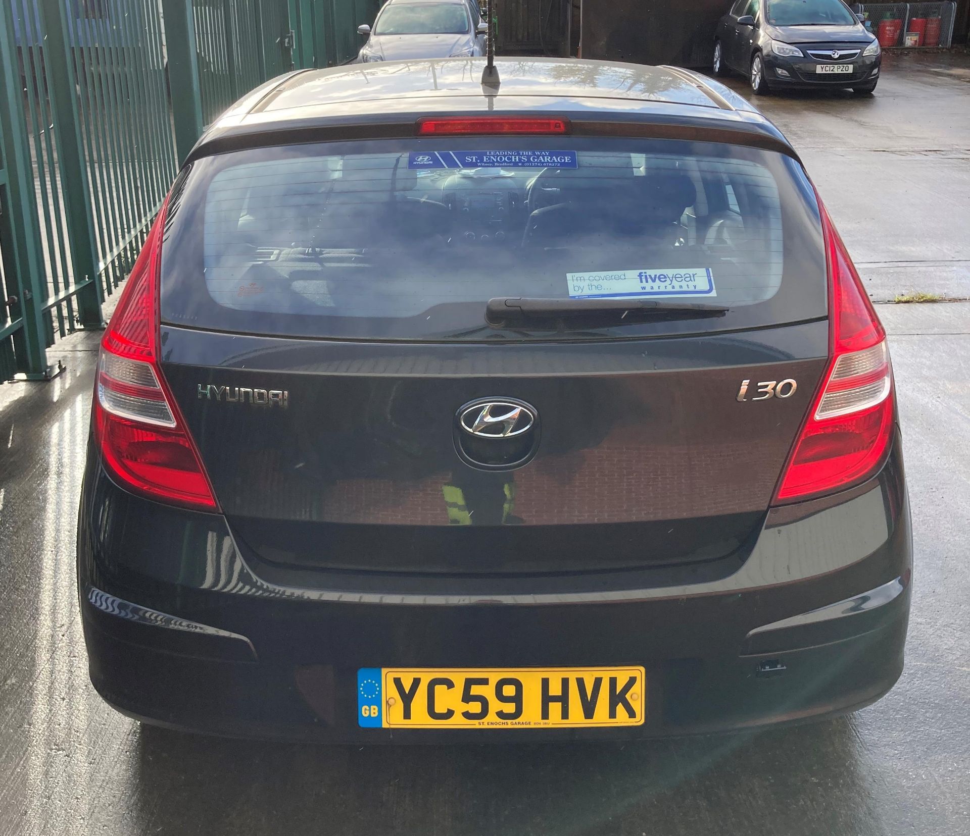 HYUNDAI I30 COMFORT 1.4 FIVE DOOR HATCHBACK - Petrol - Black. - Image 4 of 7