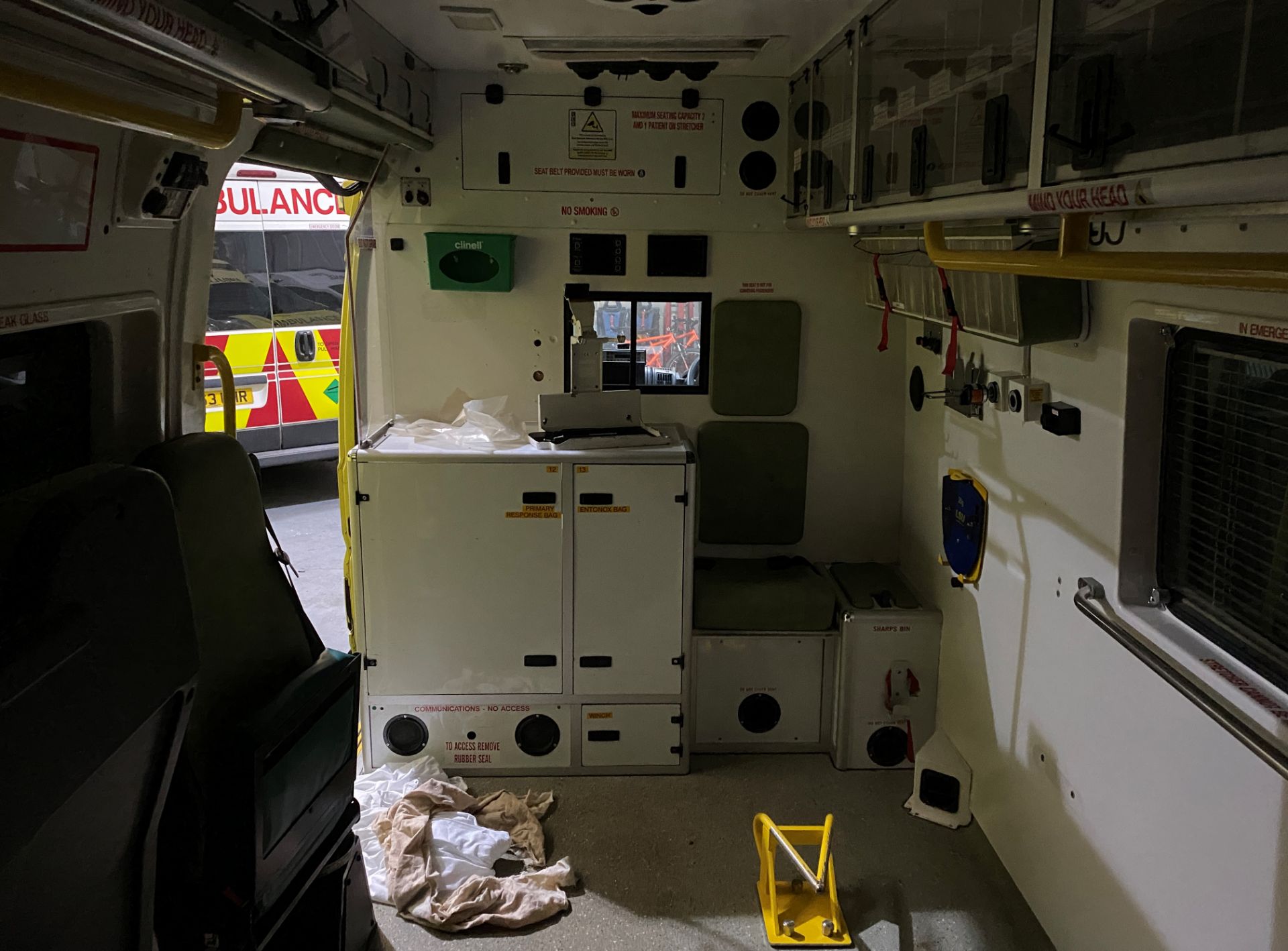 PEUGEOT BOXER 440 L4H3 HDI VAN LIVERIED UP AS AN AMBULANCE - Diesel - Yellow. - Image 5 of 26