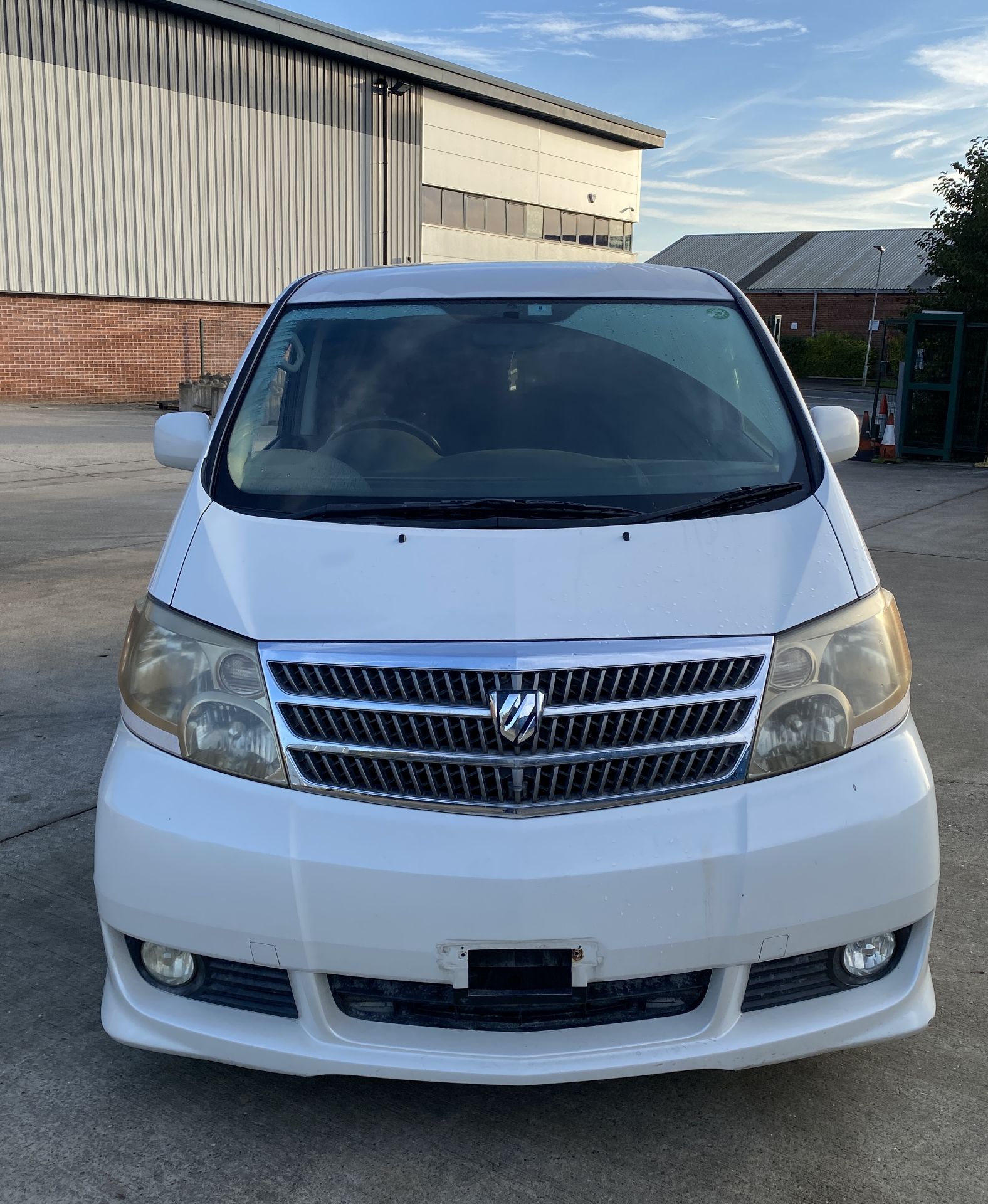 TOYOTA ALPHARD G V6 3. - Image 2 of 22