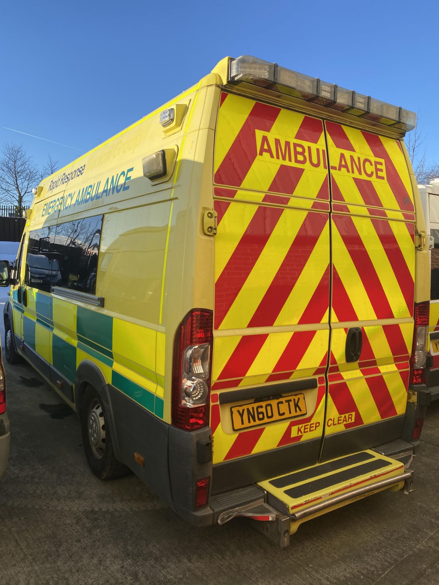 FIAT DUCATO 40 MAXI 160 M-JET VAN LIVERIED UP AS AN AMBULANCE - Diesel - Yellow. - Image 14 of 23