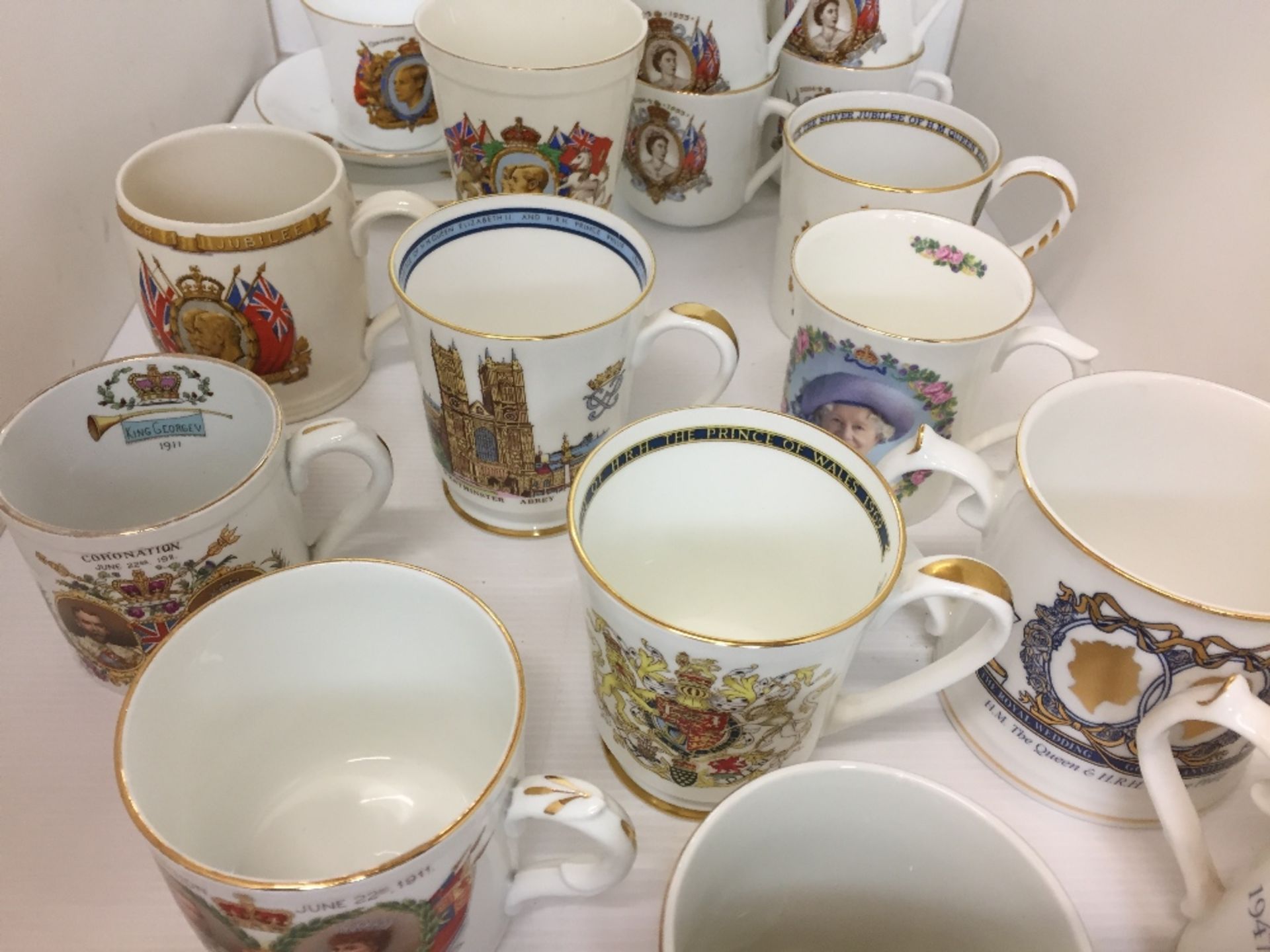 Twenty plus items of Royal commemorative china by Aynsley, Shelley, Adams, - Image 3 of 4