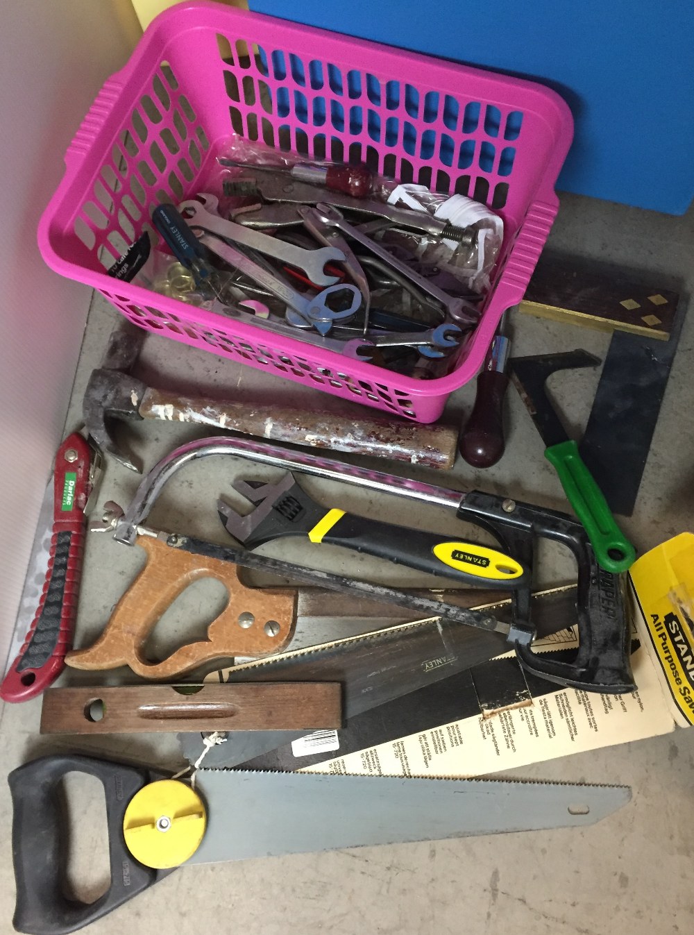 Pink plastic box containing tools including saws, - Image 2 of 2