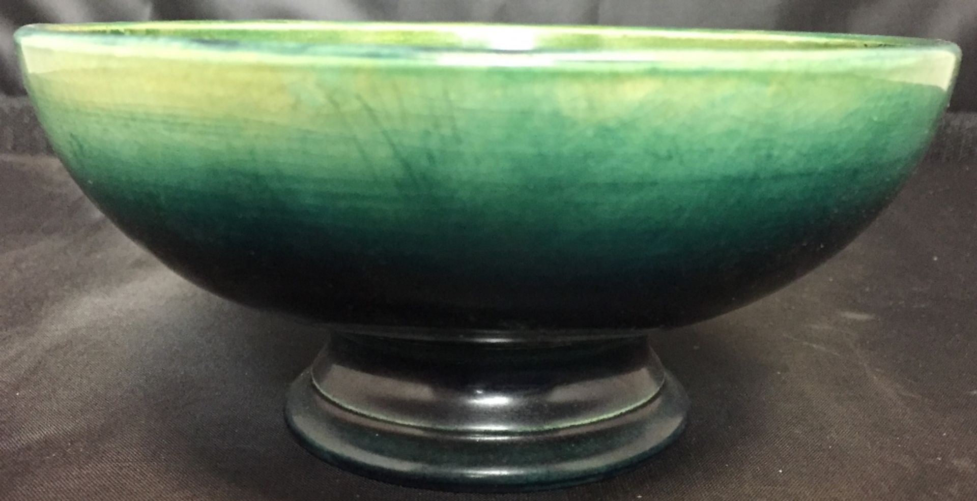 A Moorcroft green glazed Hibiscus pattern dish 14cm diameter (saleroom location: V12) - Image 3 of 4