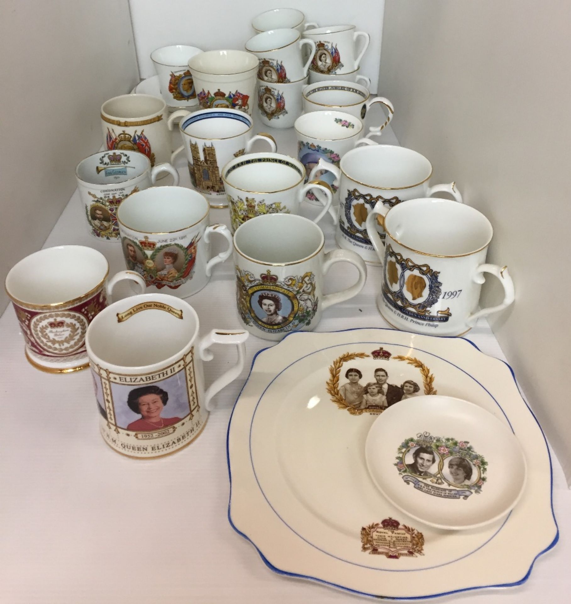 Twenty plus items of Royal commemorative china by Aynsley, Shelley, Adams,