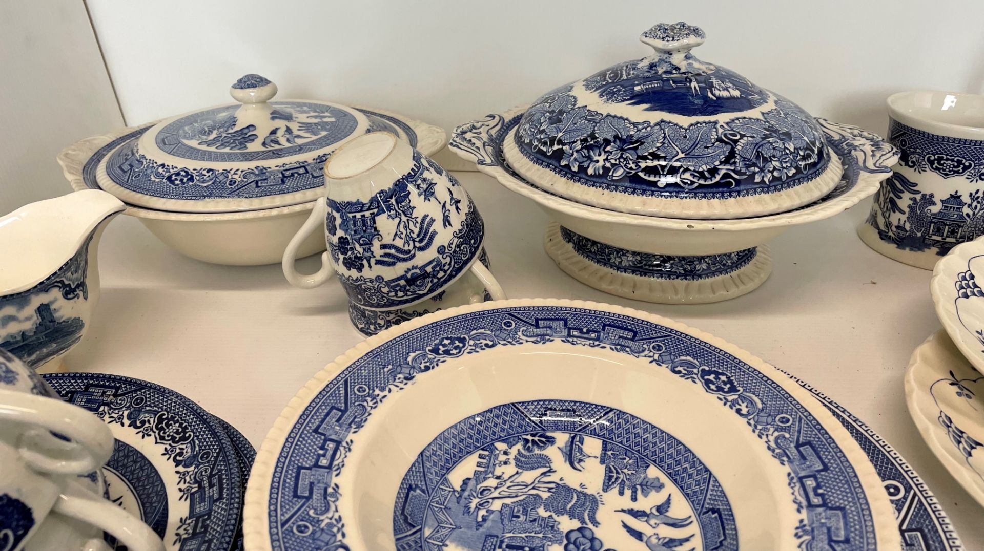 Twenty six pieces of blue and white ware by Barretts, Johnson Bros, Inglasur, Masons, - Image 2 of 4