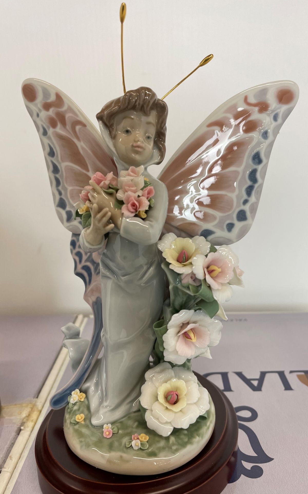 Two Lladro fairy figures with wooden bases and boxes - Floral Admiration and Floral Fantasy - Image 3 of 24