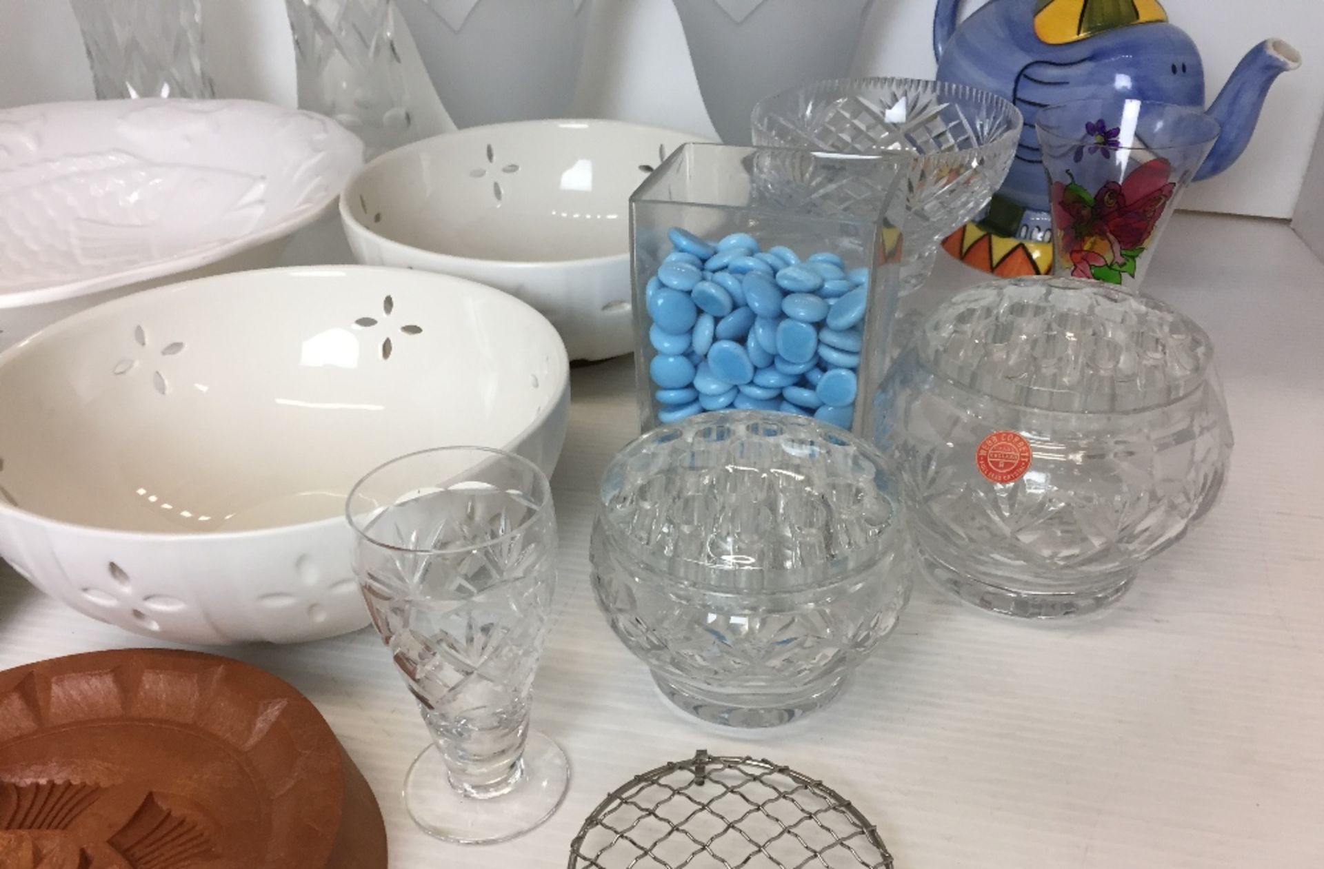 Seventeen items including elephant teapot, two M & S white ceramic pierced bowls 23cm diameter, - Image 4 of 4