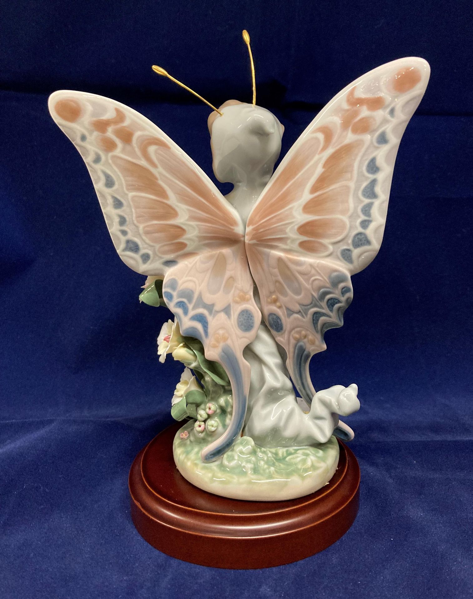 Two Lladro fairy figures with wooden bases and boxes - Floral Admiration and Floral Fantasy - Image 10 of 24