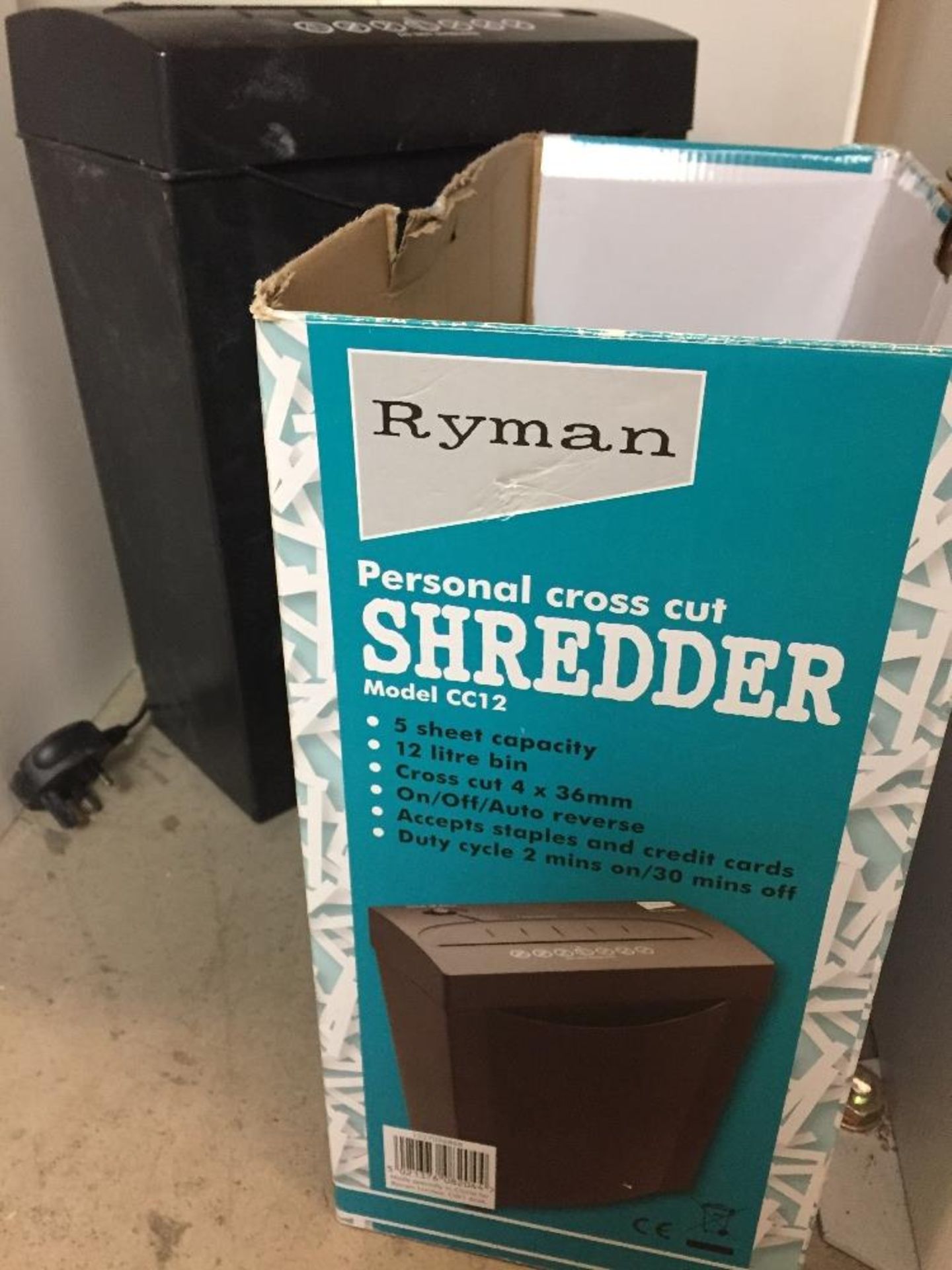 Two paper shredders with boxes - Ryman CC12 shredder and Stationery Box 5 sheet shredder (saleroom - Image 3 of 3