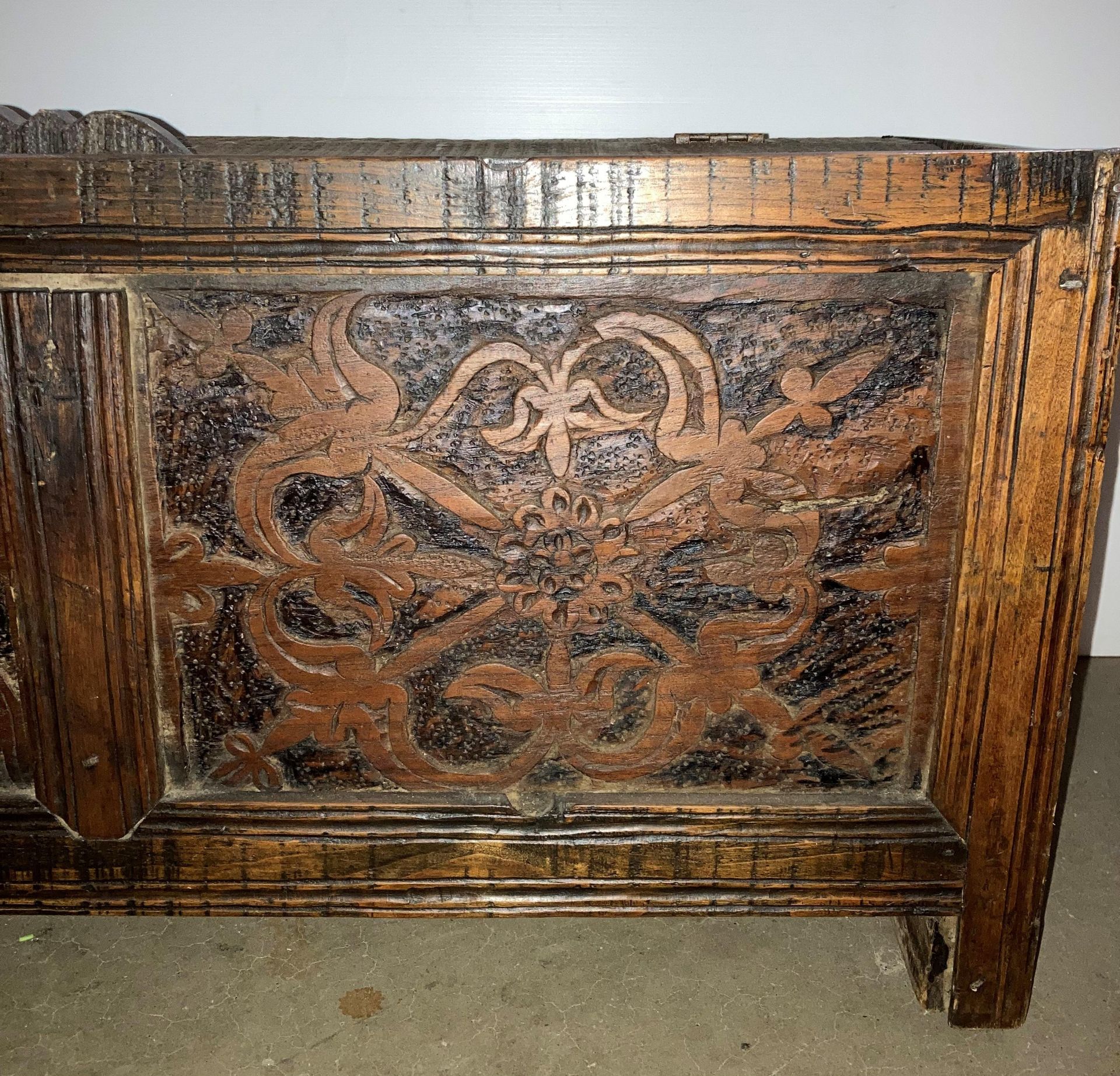 Rustic oak carved front lift top coffer, - Image 3 of 3