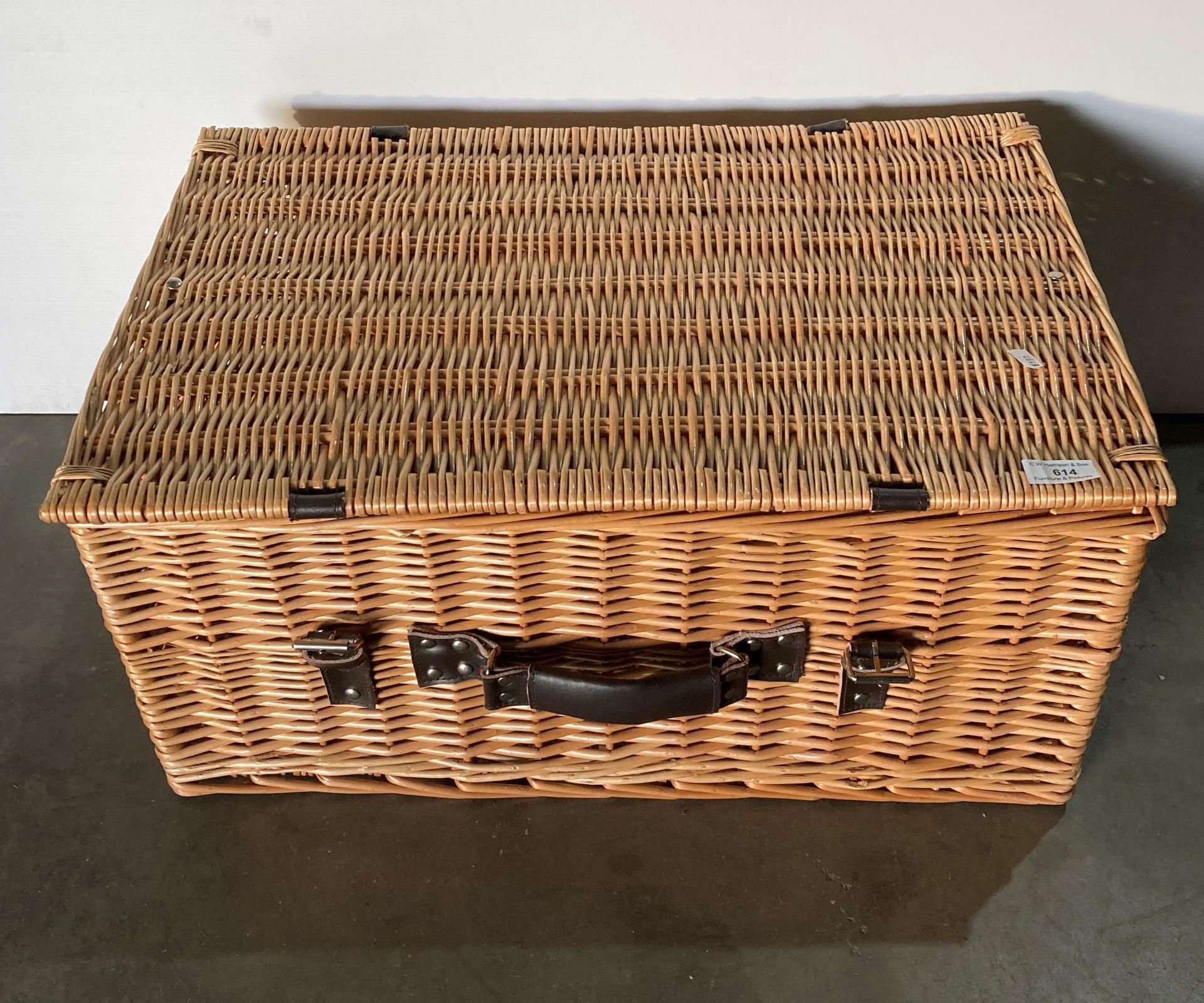 Wicker picnic basket,