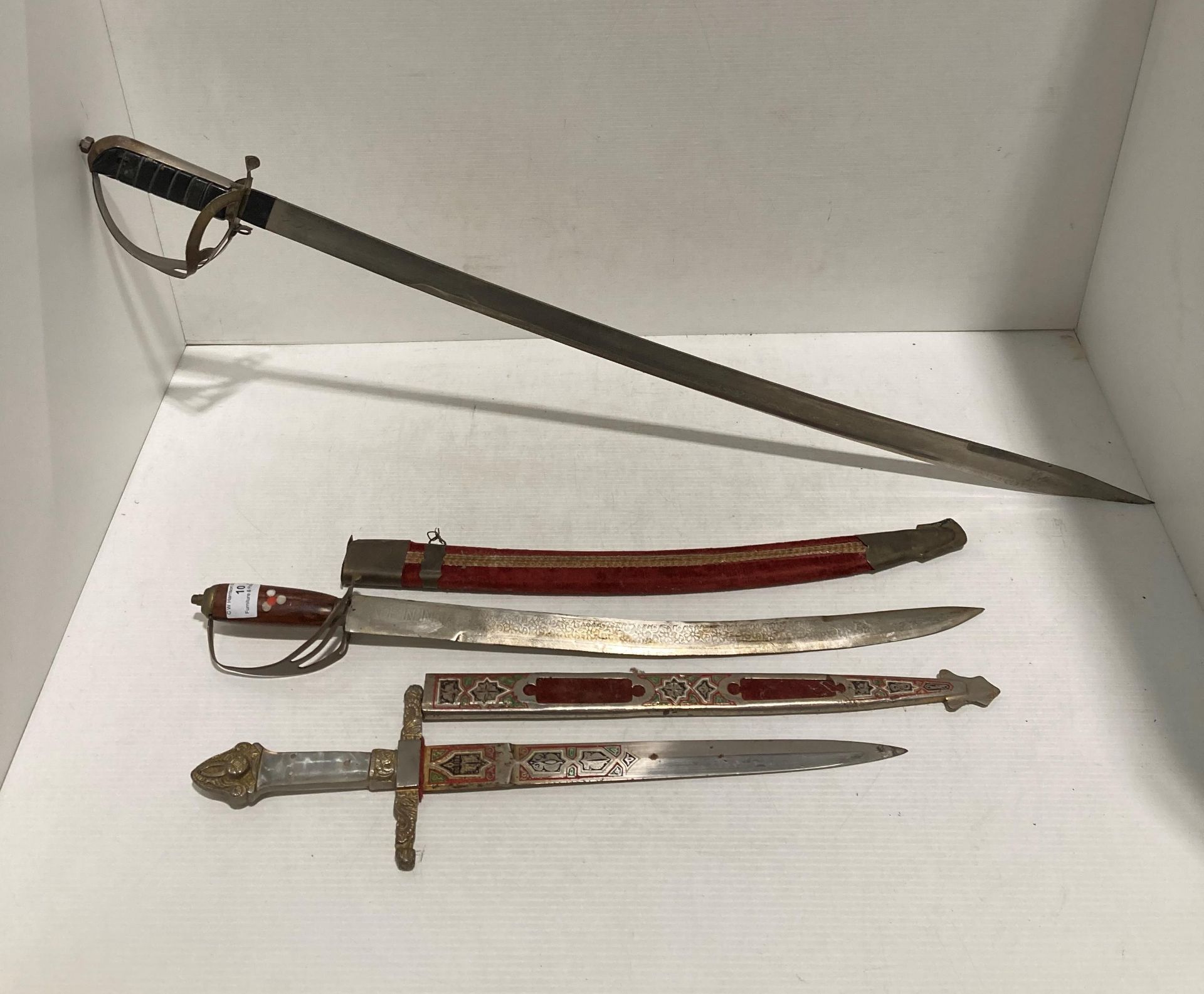 Two reproduction cavalry sabres swords (no scabbards) 82cm, - Image 4 of 5