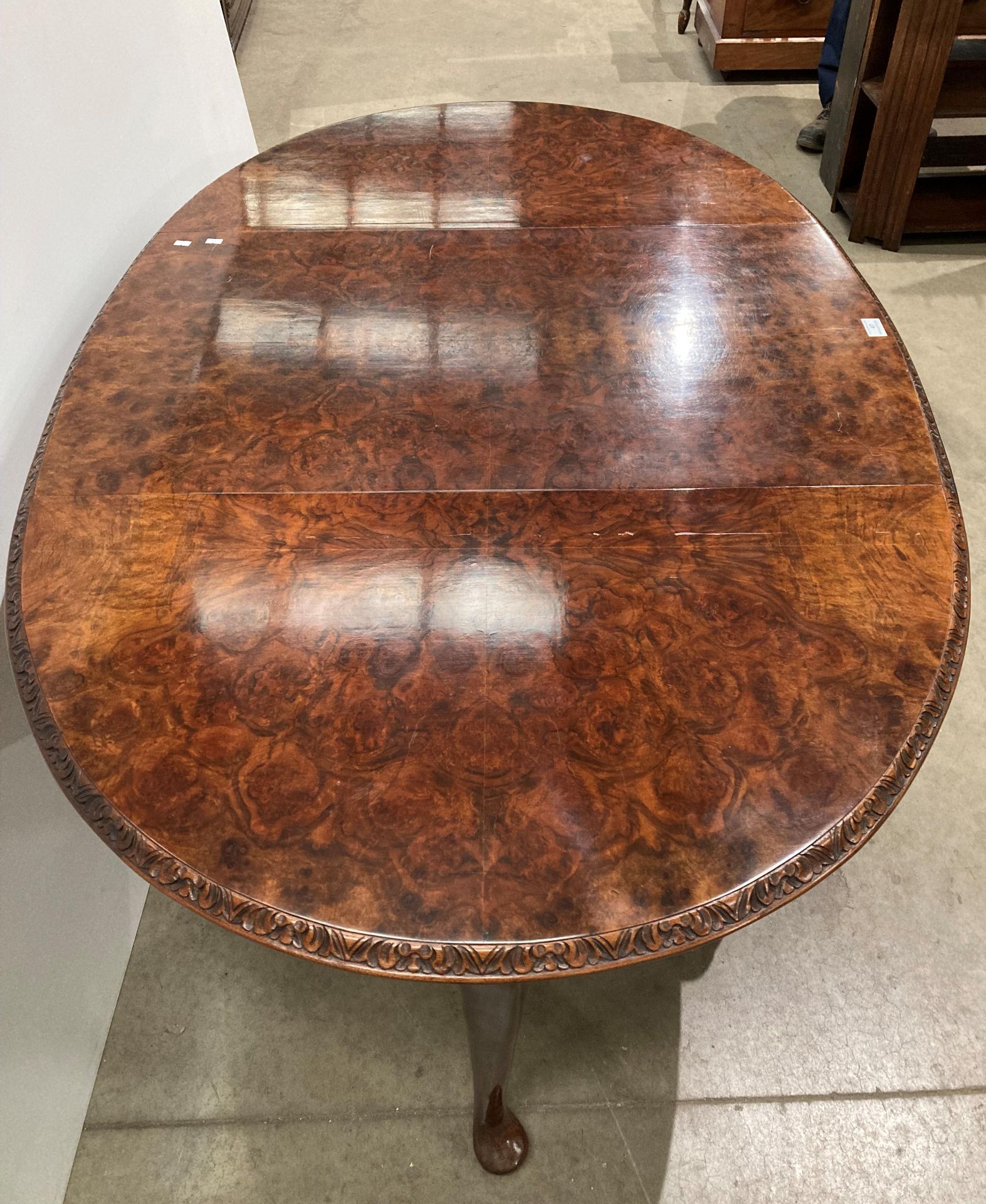 Burr walnut oval drop lead dining table, - Image 4 of 5