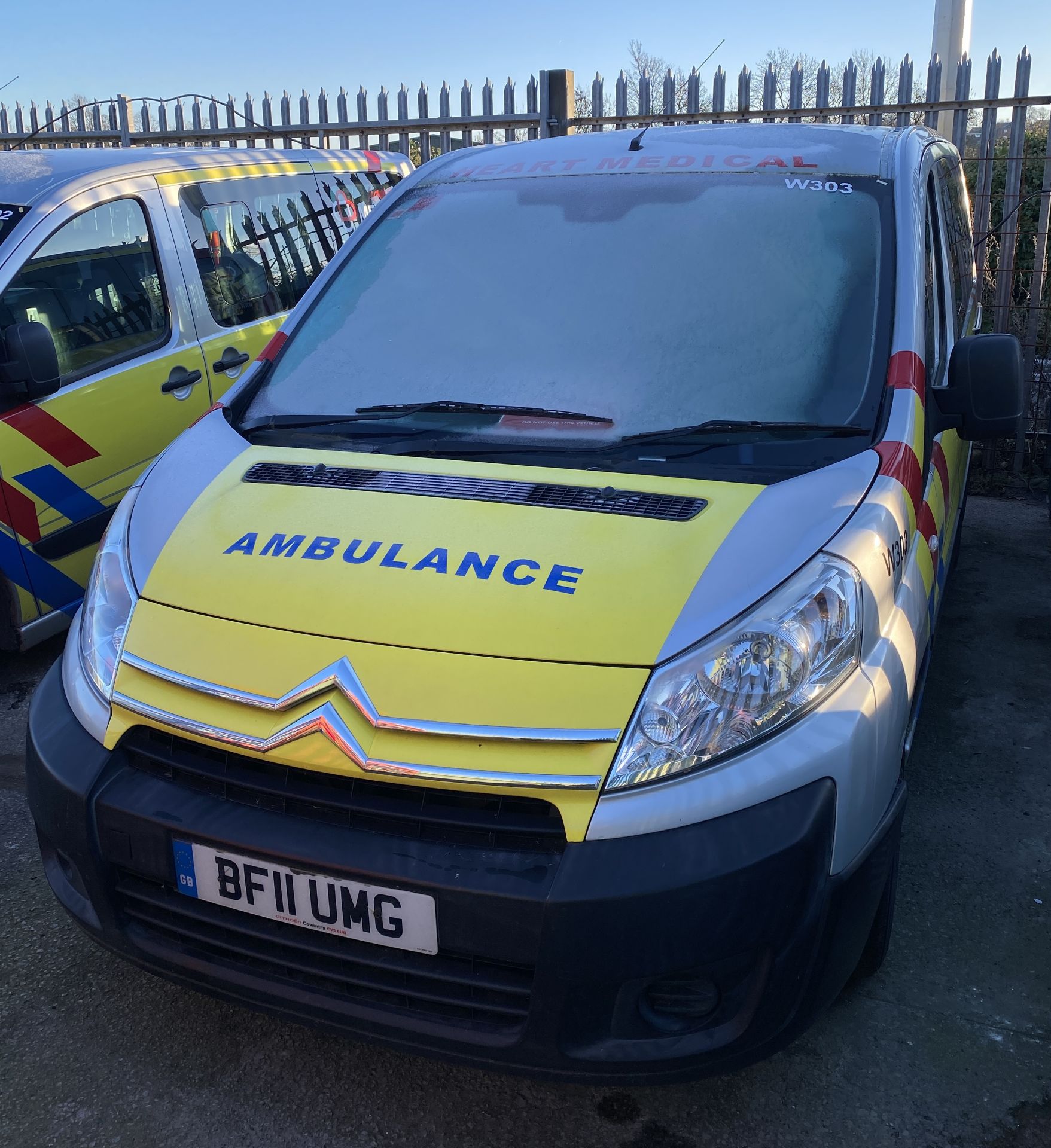 CITROEN DISPATCH COMBI L1H1 HDI MPV LIVERIED UP AS AN AMBULANCE - Diesel - Silver.