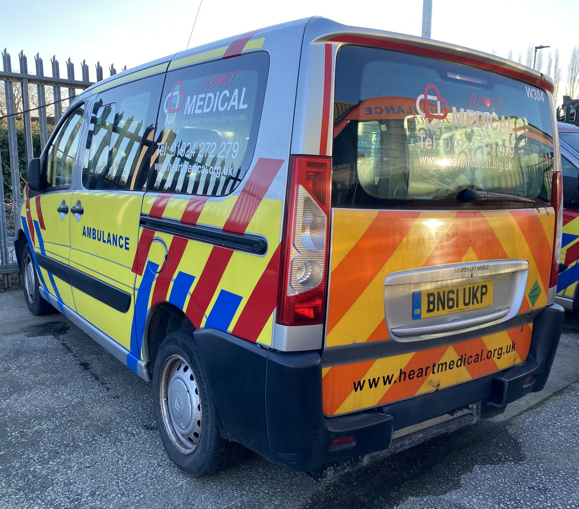 CITROEN DISPATCH COMBI L1H1 HDI MPV LIVERIED UP AS AN AMBULANCE - Diesel - Silver. - Image 3 of 13