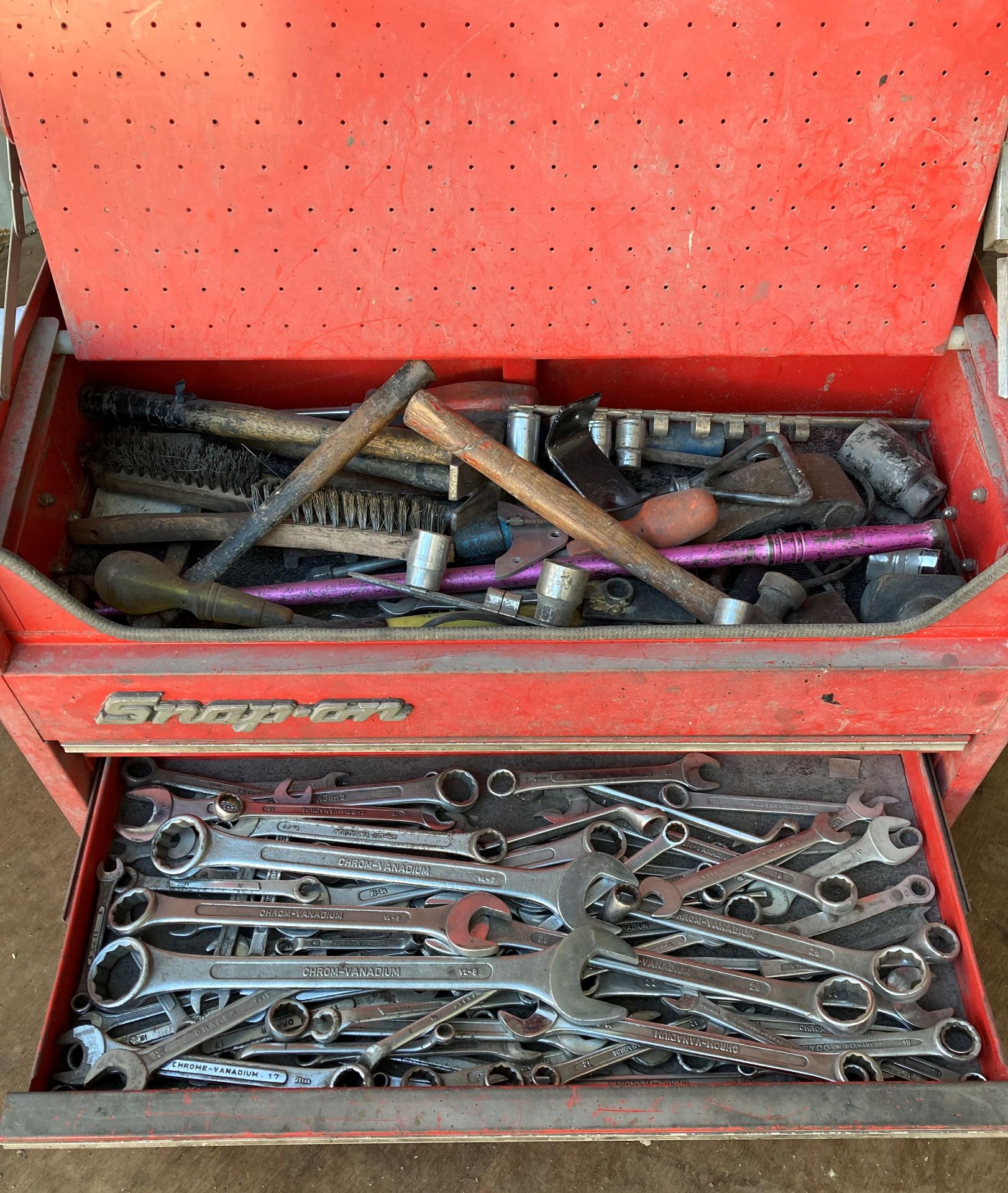 Snap-on tool box lift top with three drawers and assorted - non Snap-on - hand tools including - Image 2 of 4