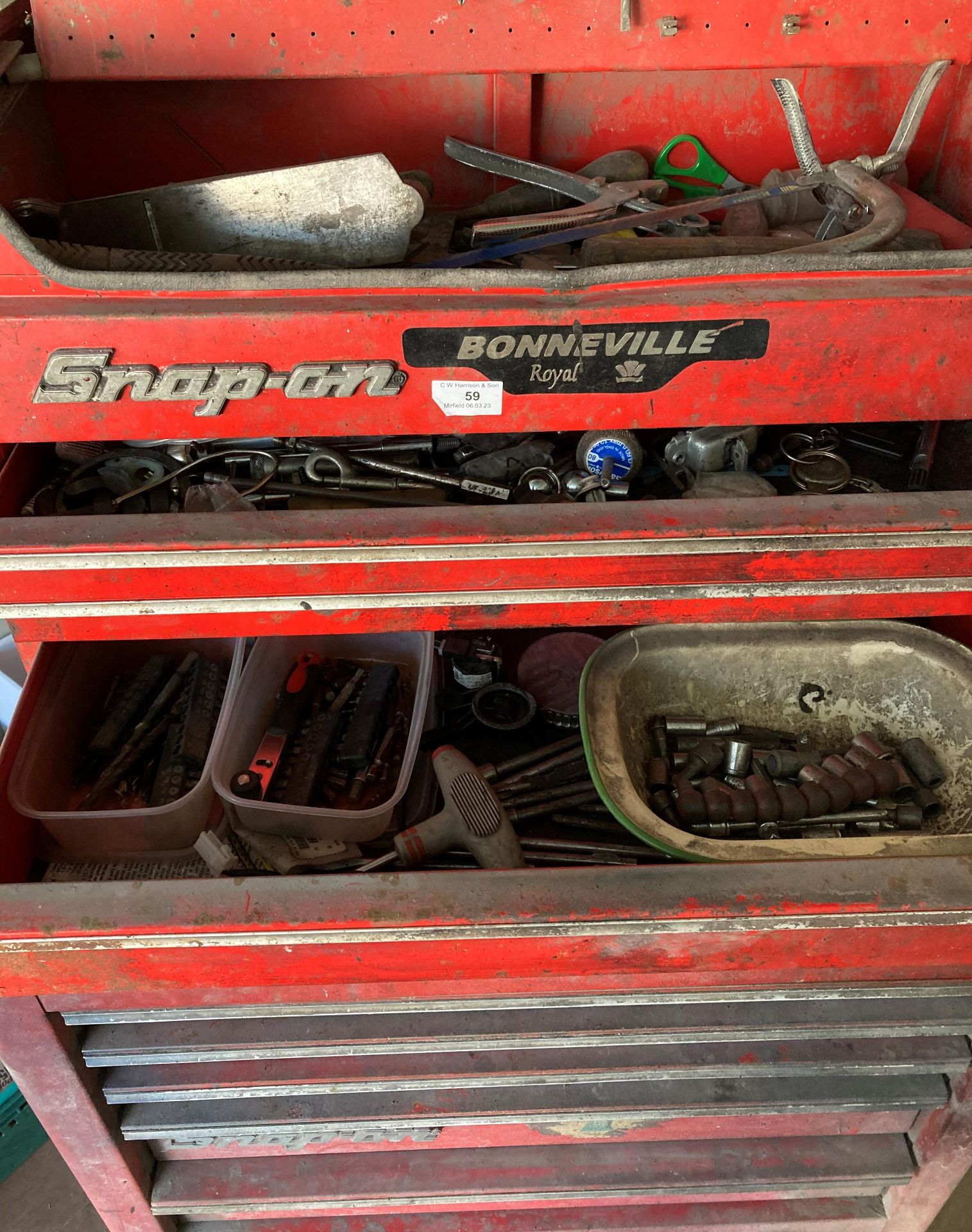 Snap-on two section mobile tool cabinet, top section is a lift top 3 drawer, bottom section, - Image 6 of 6