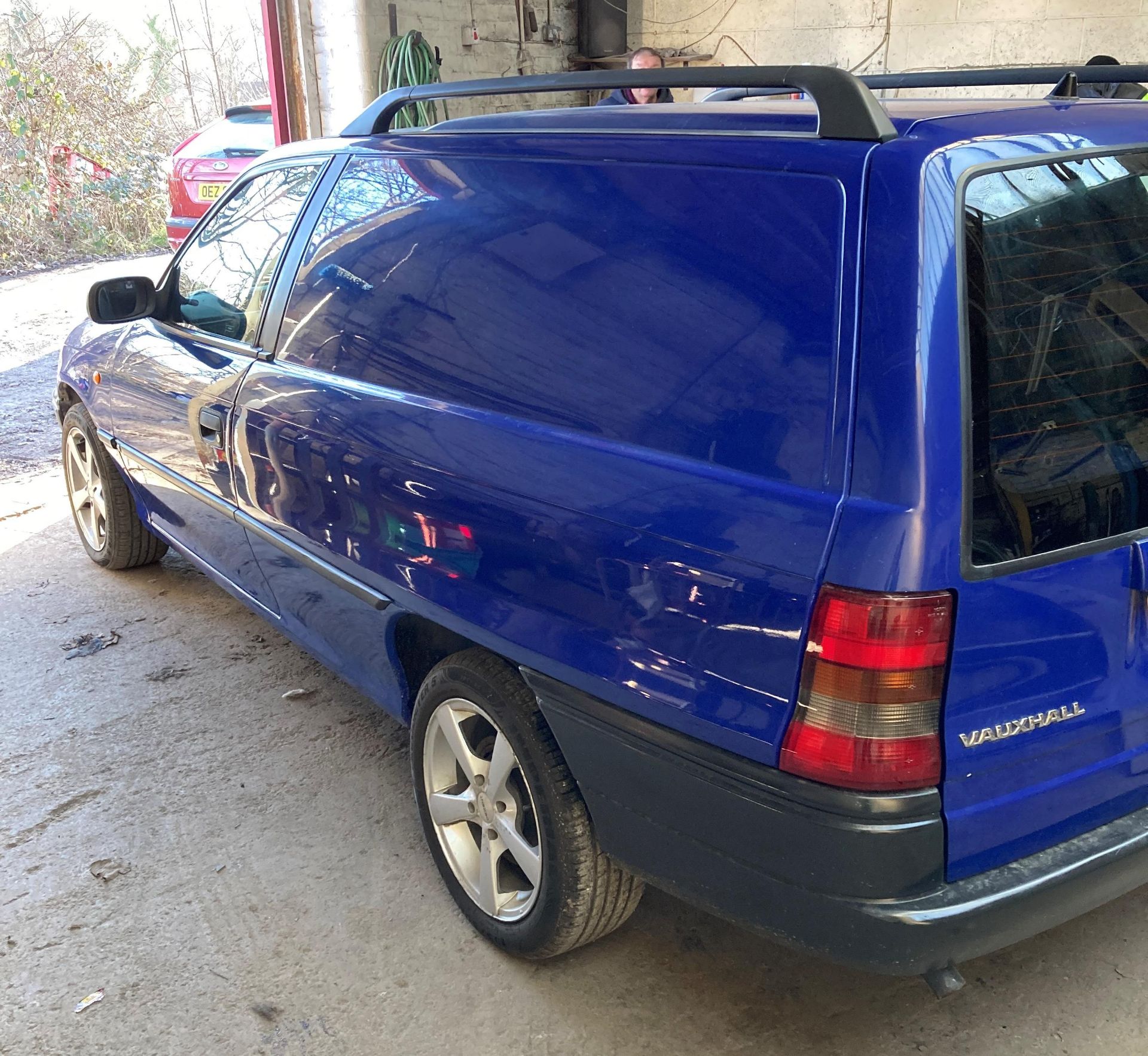 VAUXHALL LS 1.6 ASTRAVAN - Petrol - Blue. On the instructions of: A client closing his business. - Image 4 of 10