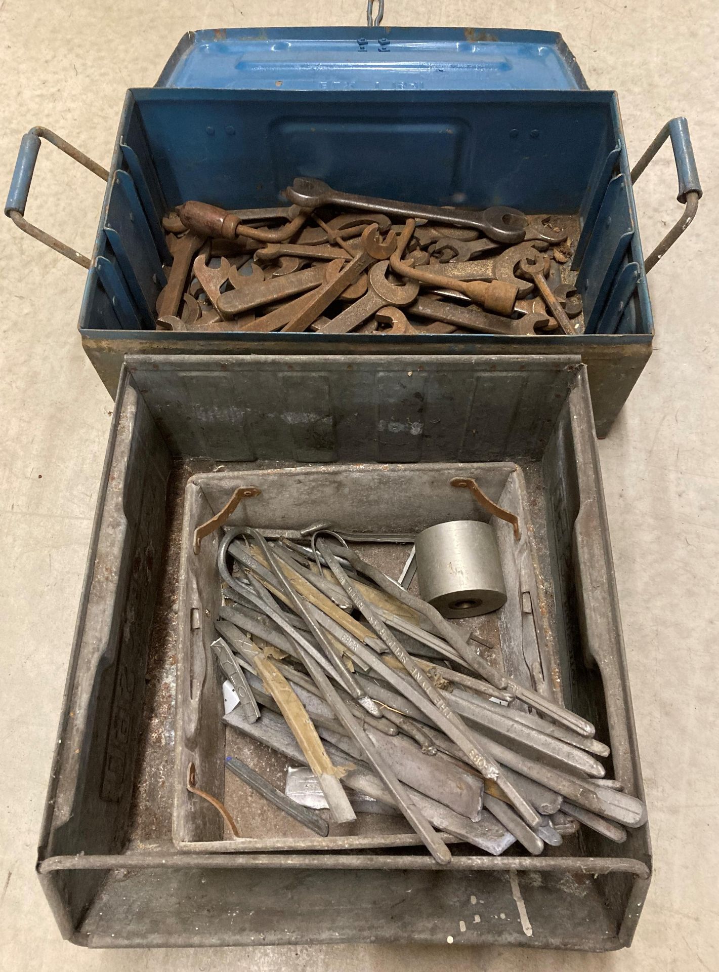 1941 ammunition box containing spanners and contents to crates containing lengths of lead (saleroom