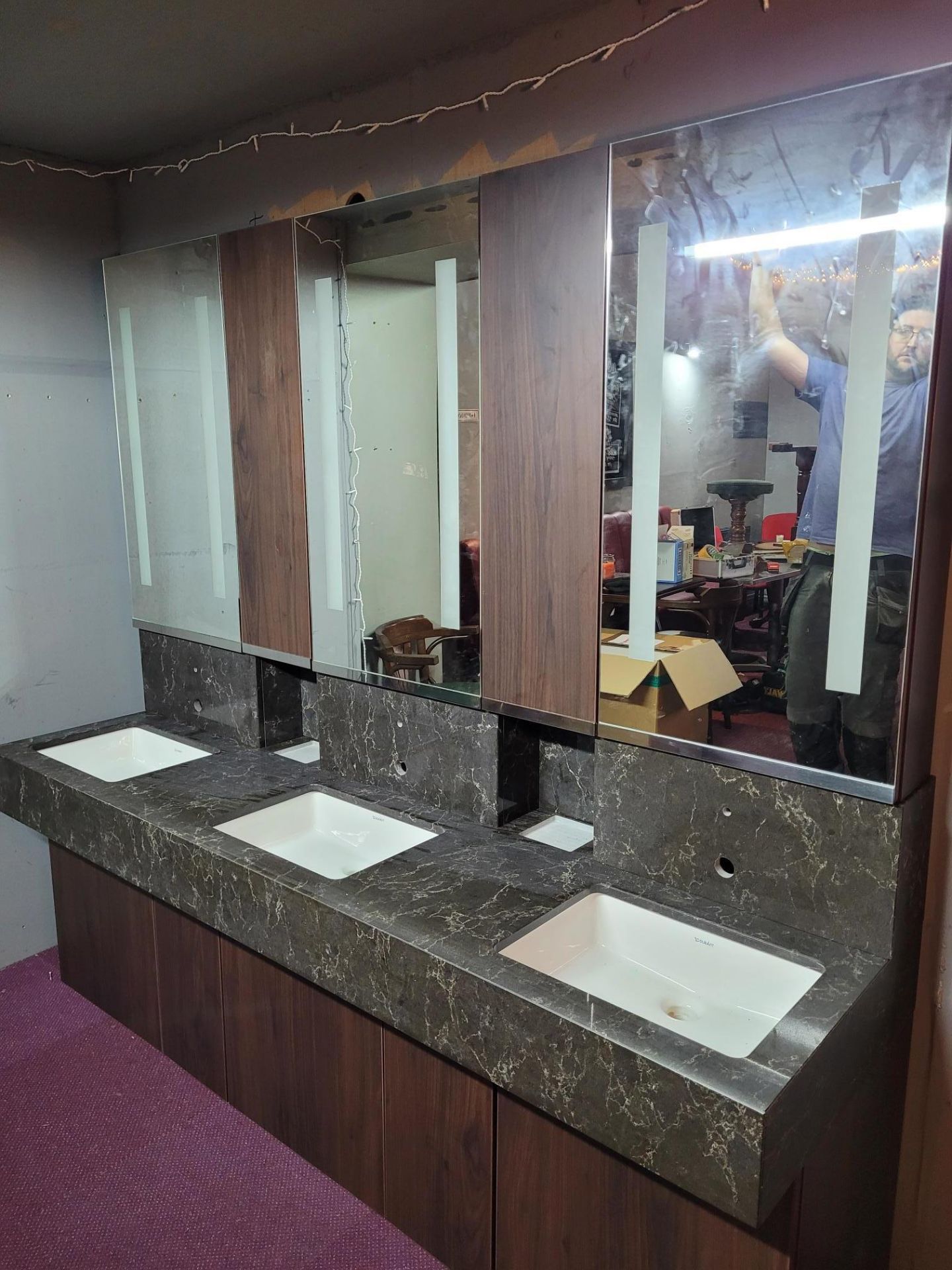 Bespoke triple basin black variegated granite bathroom sink unit, with mirrored cabinets, - Image 2 of 6