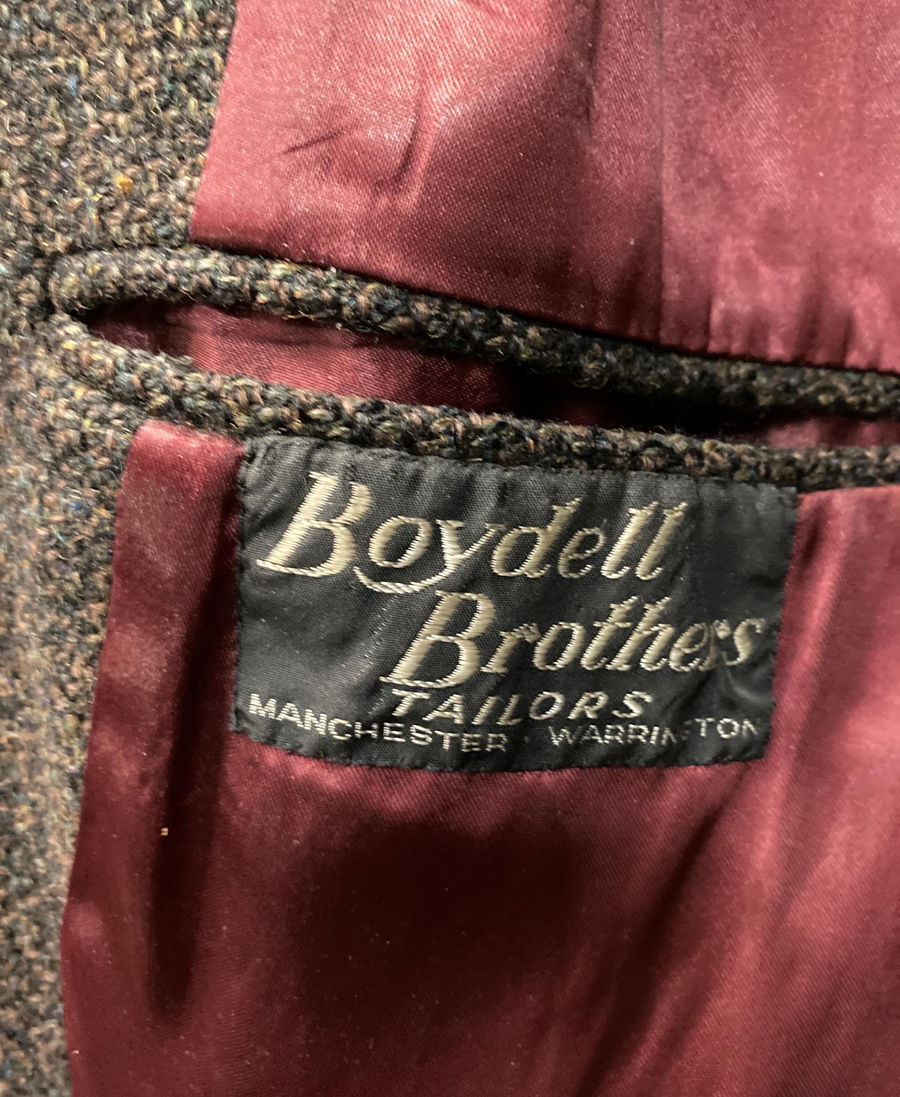 A Boydell Brothers Manchester & Warrington gentleman's brown wool overcoat, - Image 2 of 3