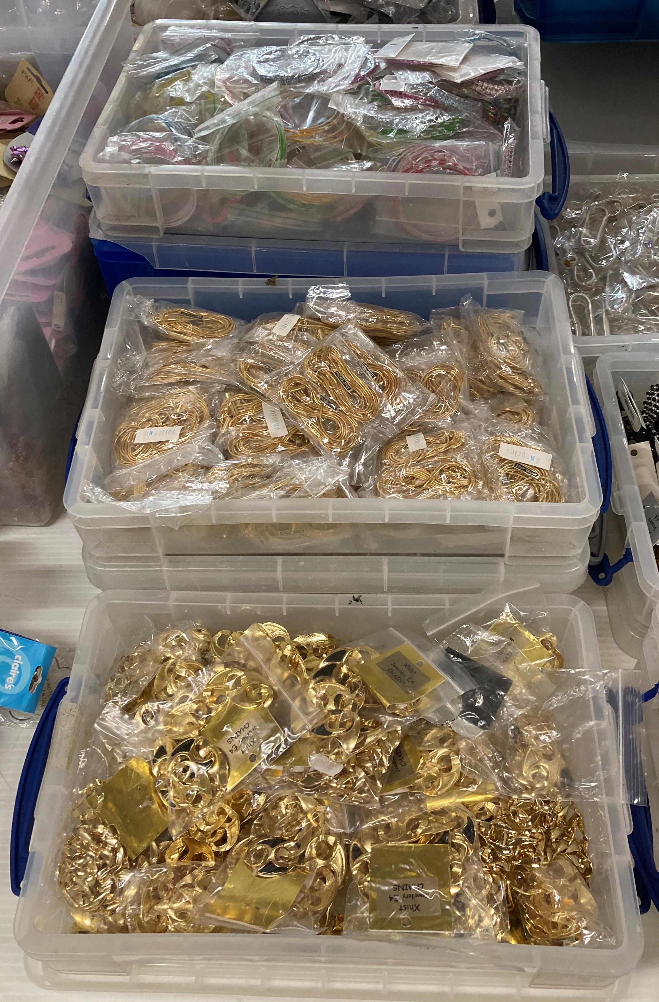 Contents to five trays - large assortment of costume jewellery including,