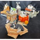 Brown box containing six Country Artists cats 6 to 11cm high (saleroom location: X11)