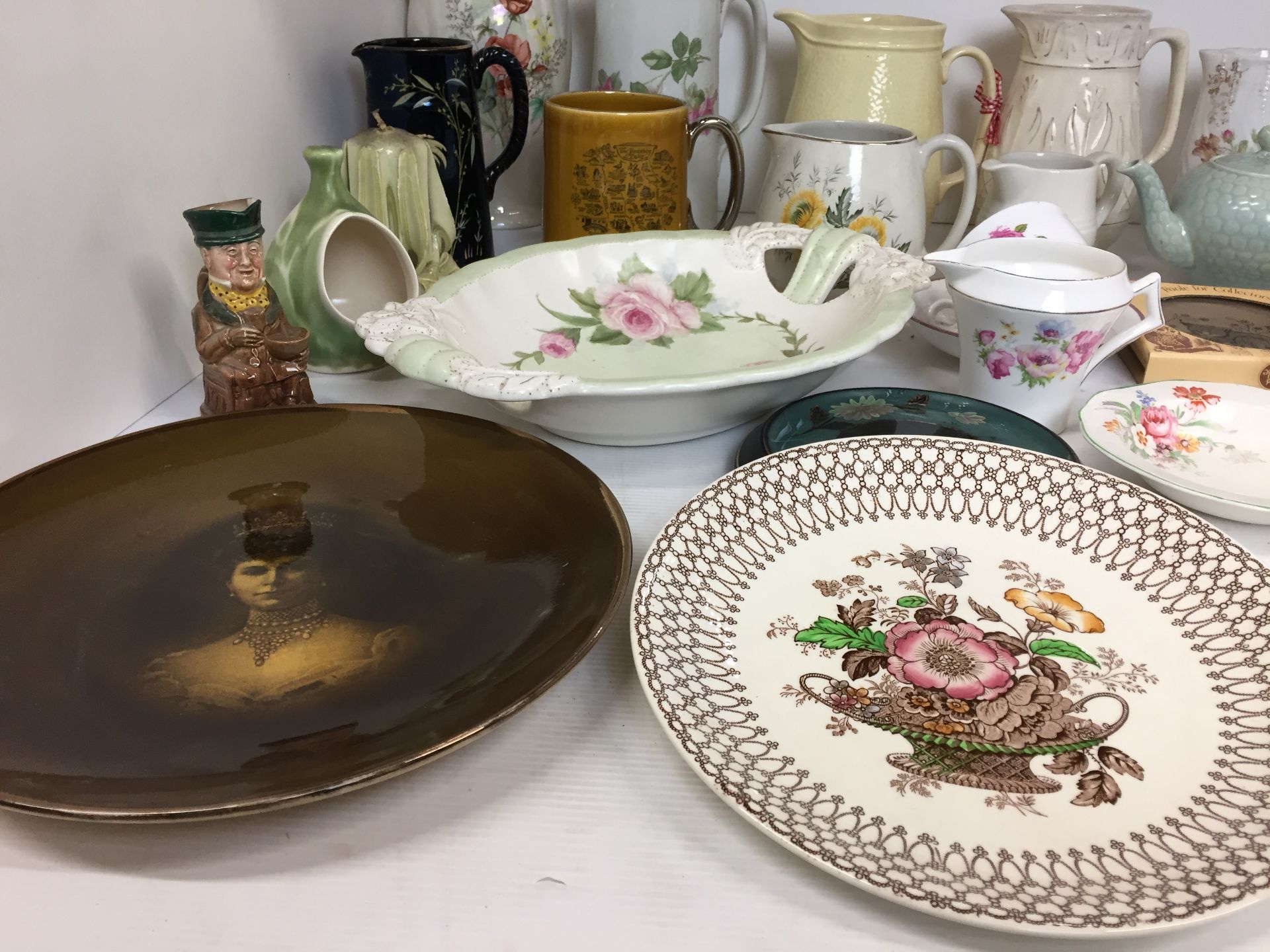 Forty five plus items including Sylvac handled oval floral-decorated green dish 33 x 24cm, - Image 6 of 7