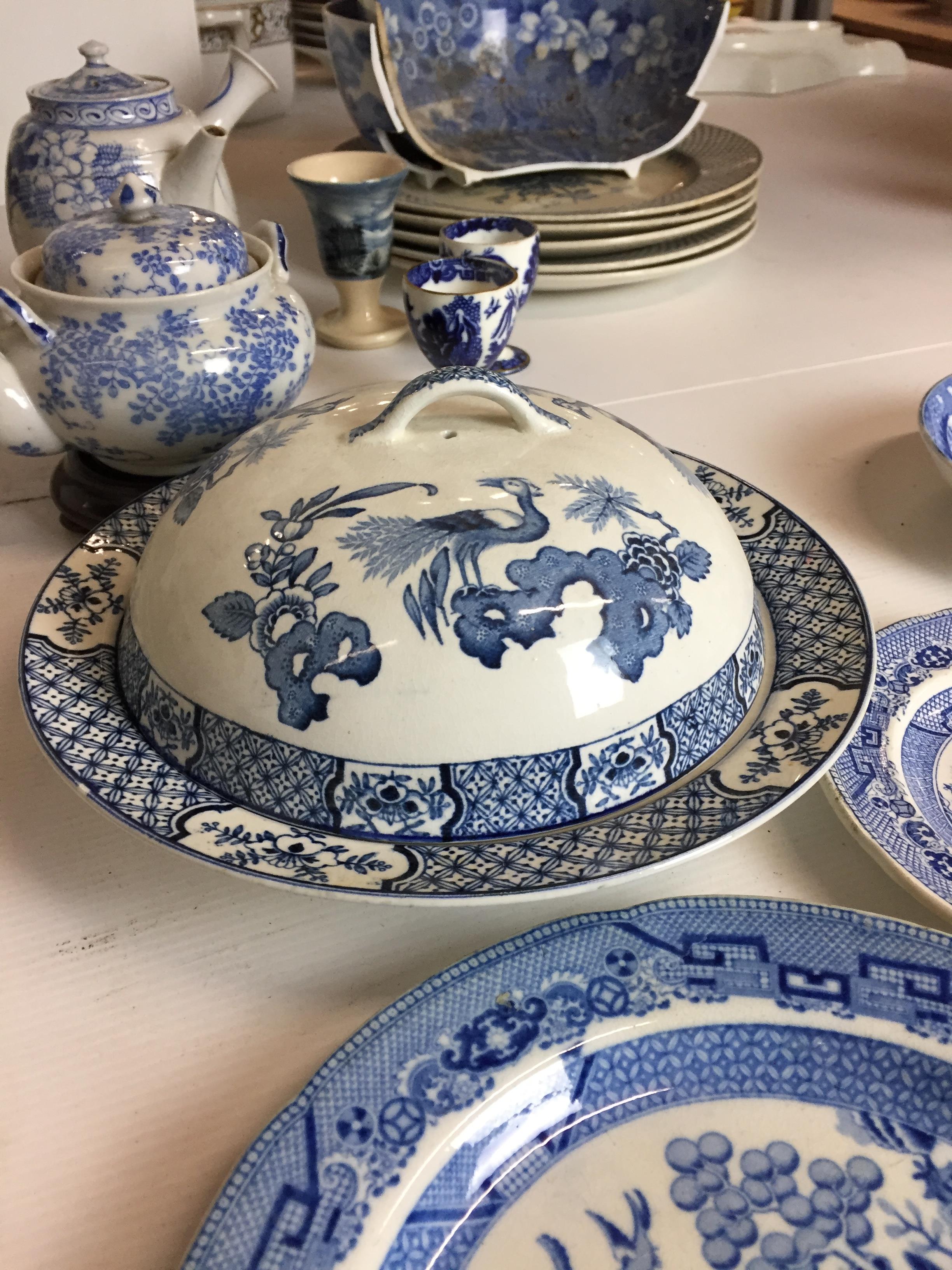 Seventeen pieces of blue and white ware including five Allertons Kempton dinner plates, - Image 6 of 6